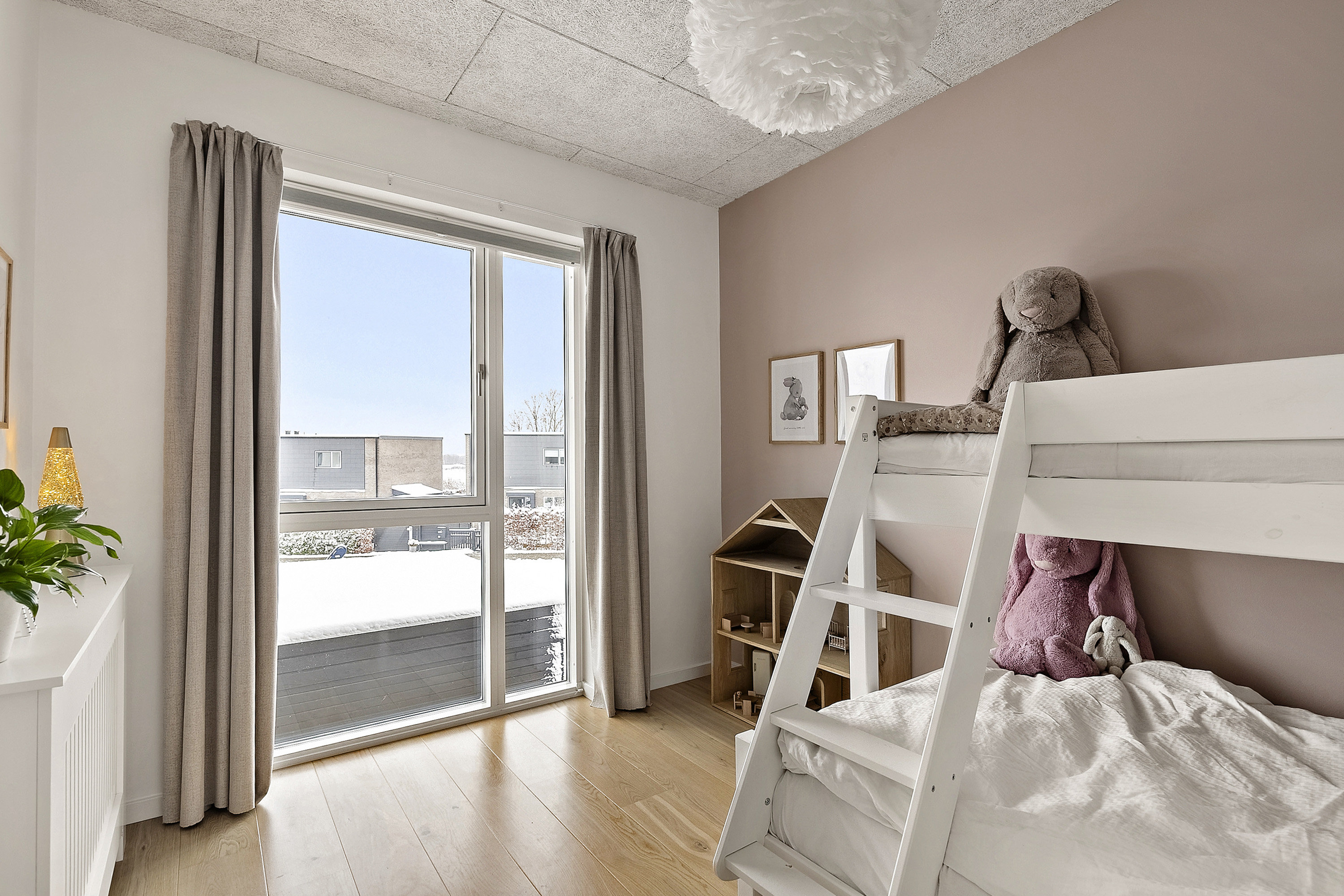 Fremhævet soveværelse billede i fuldskærmstilstand. Billede af Østergårds Alle 68, 8362 Hørning