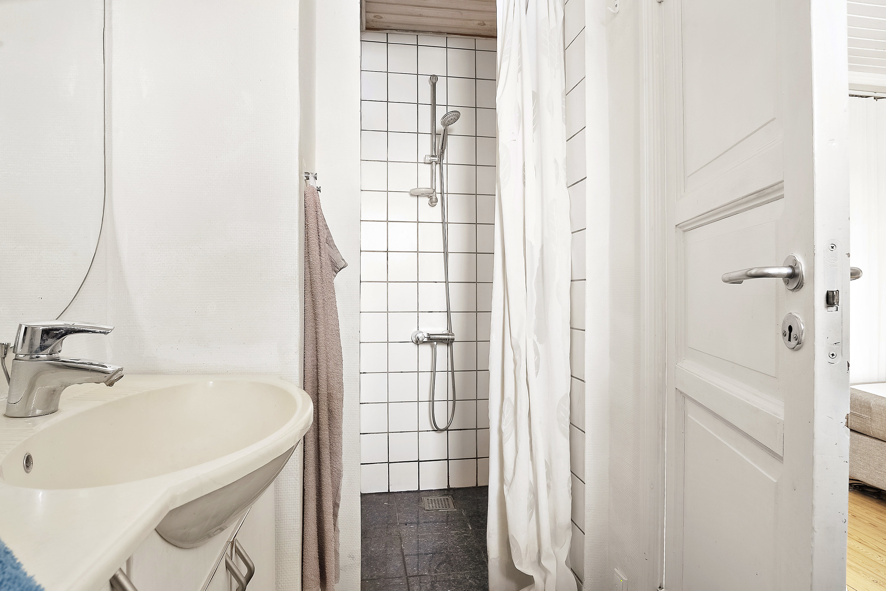 Fremhævet badeværelse billede i fuldskærmstilstand. Billede af Egebjergvej 18, 8751 Gedved