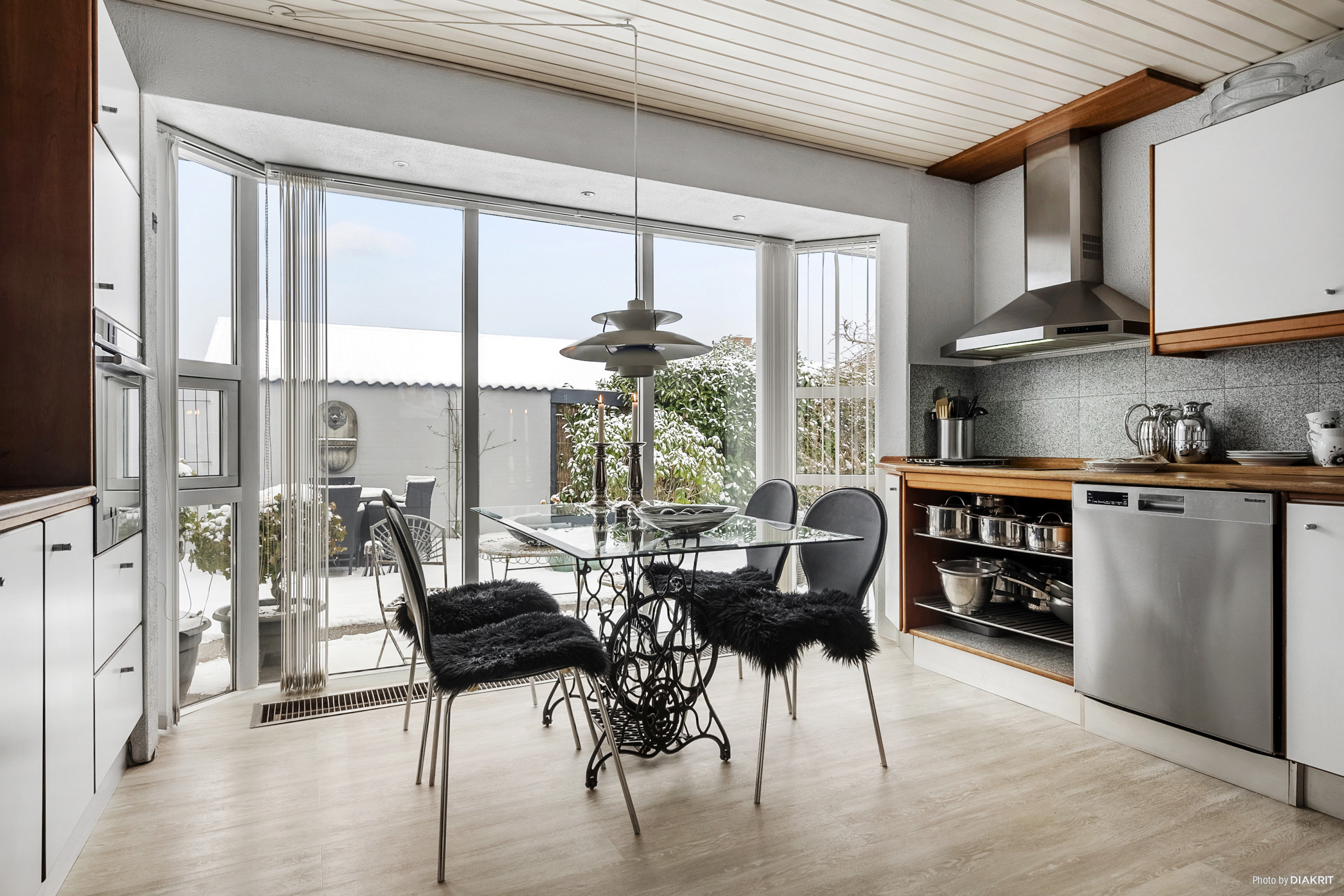 Fremhævet spisekøkken billede i fuldskærmstilstand. Billede af Lindevej 5, Saksild, 8300 Odder