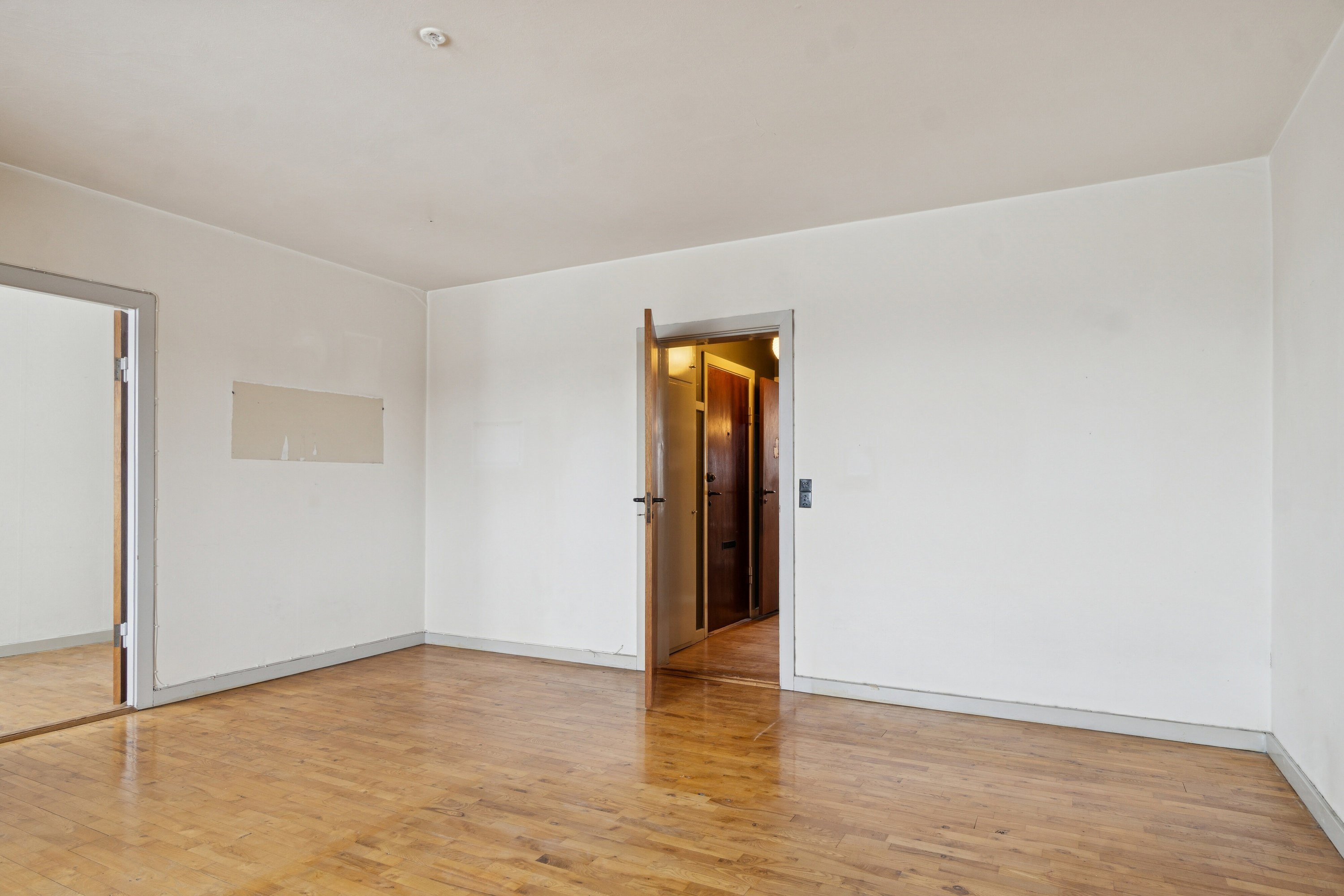 Fremhævet værelse billede i fuldskærmstilstand. Billede af Roskildevænget 3, 1. tv., 4000 Roskilde