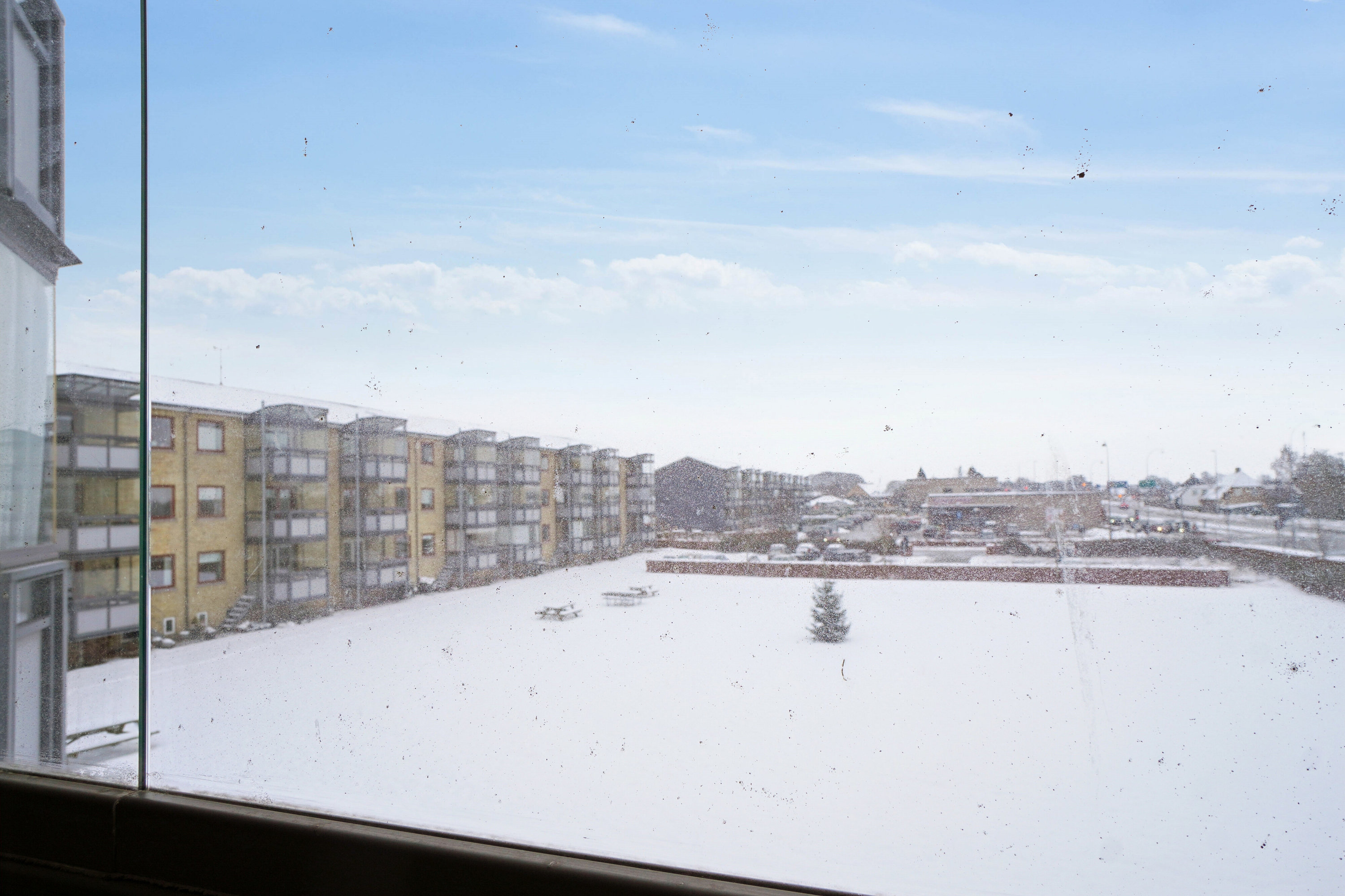 Fremhævet udsigt billede i fuldskærmstilstand. Billede af Roskildevænget 3, 1. tv., 4000 Roskilde