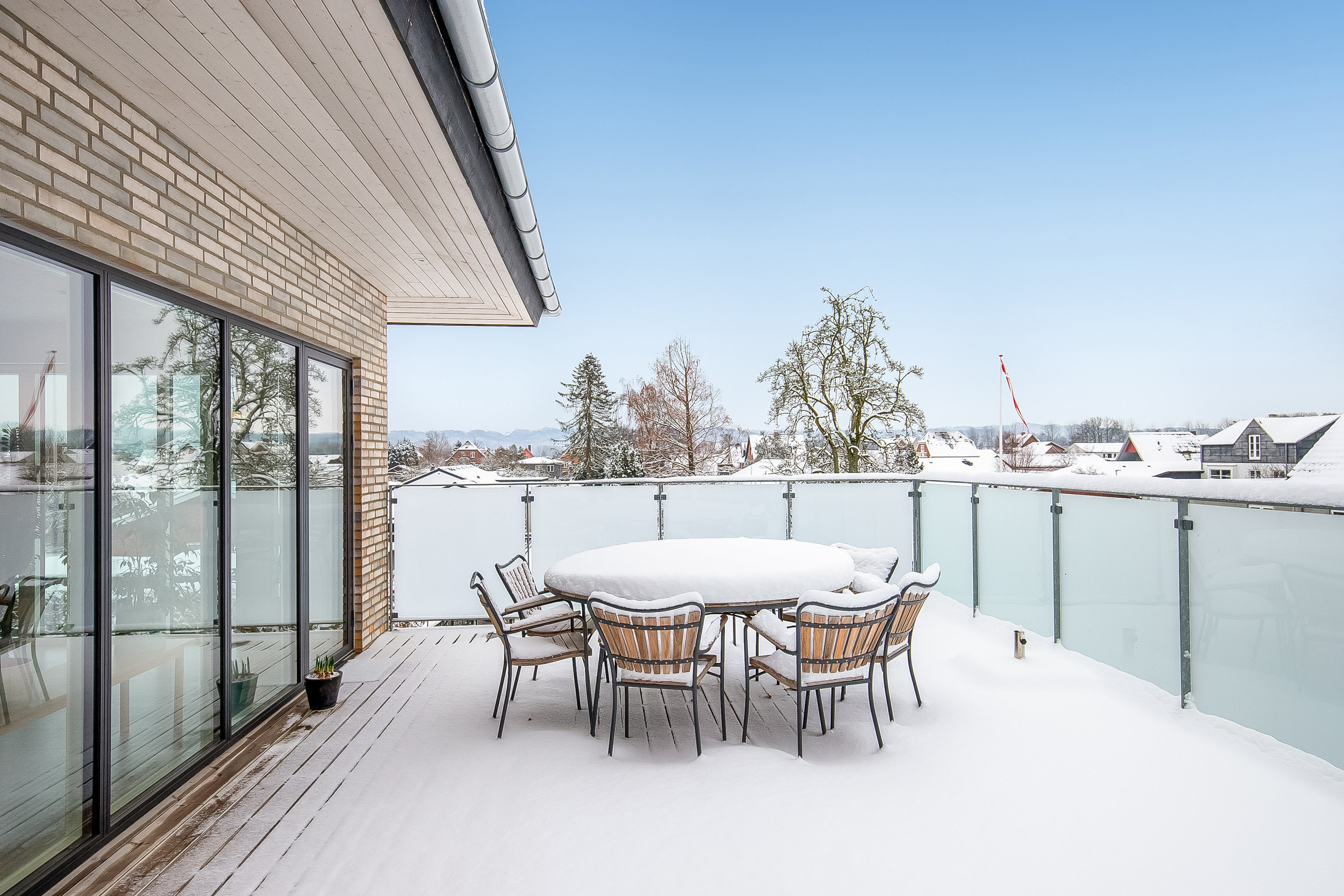 Fremhævet terrasse billede i fuldskærmstilstand. Billede af Niels Pedersens Vej 5, Trædballe, 7100 Vejle