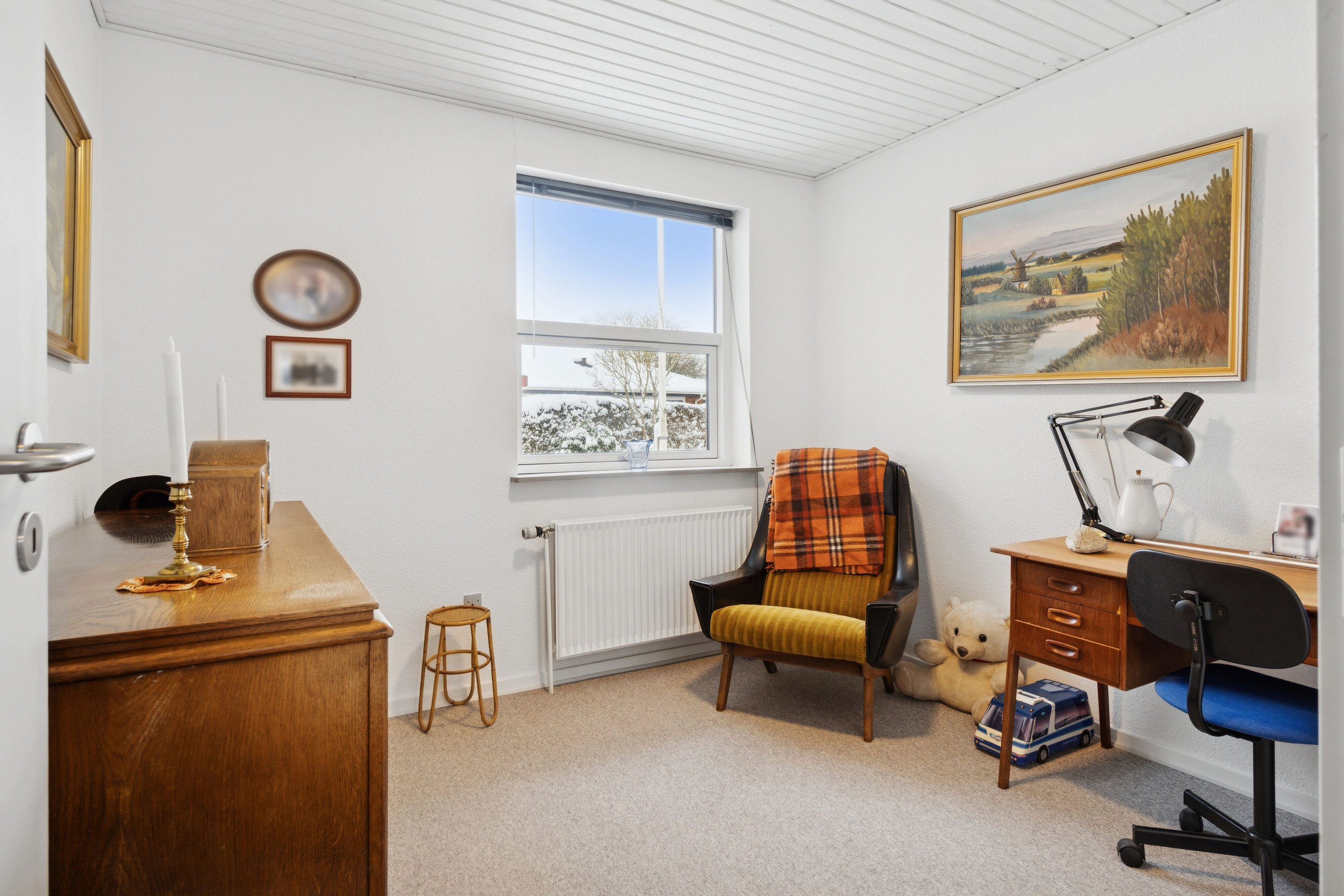 Fremhævet arbejdsværelse billede i fuldskærmstilstand. Billede af Skovfyrren 4, 8620 Kjellerup