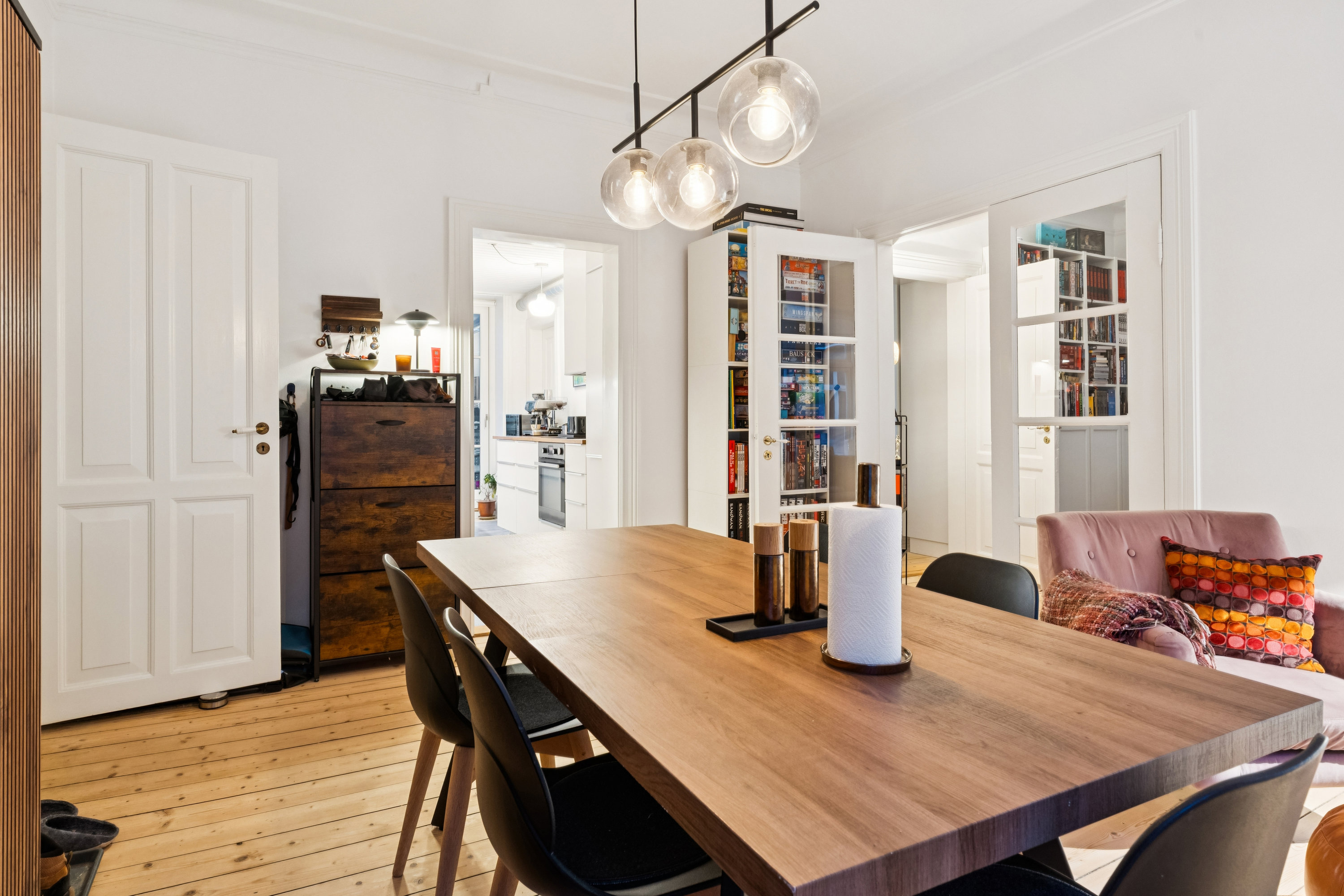 Fremhævet spisestue billede i fuldskærmstilstand. Billede af Louisegade 4, 1. th., 9000 Aalborg