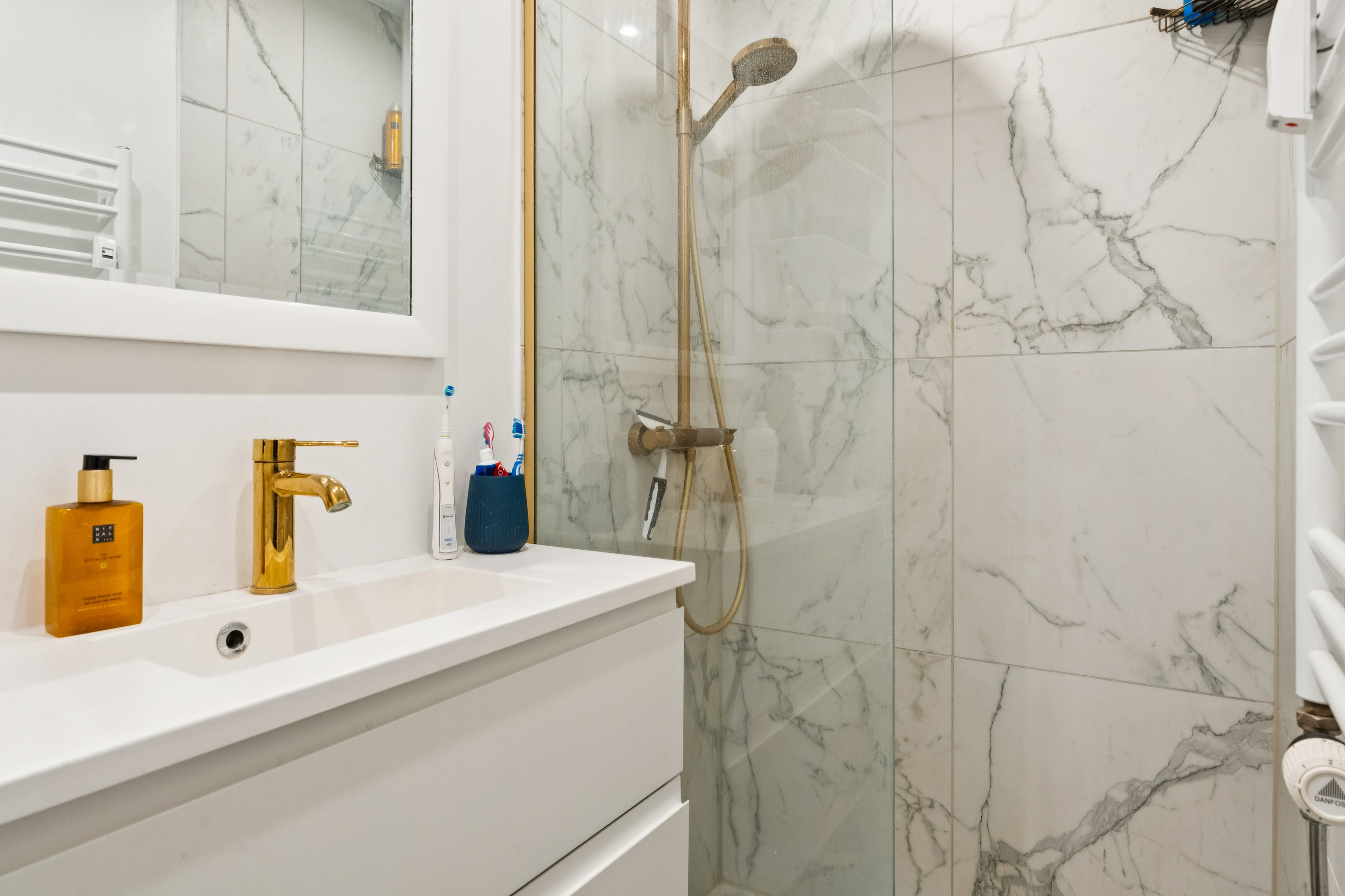 Fremhævet badeværelse billede i fuldskærmstilstand. Billede af Louisegade 4, 1. th., 9000 Aalborg