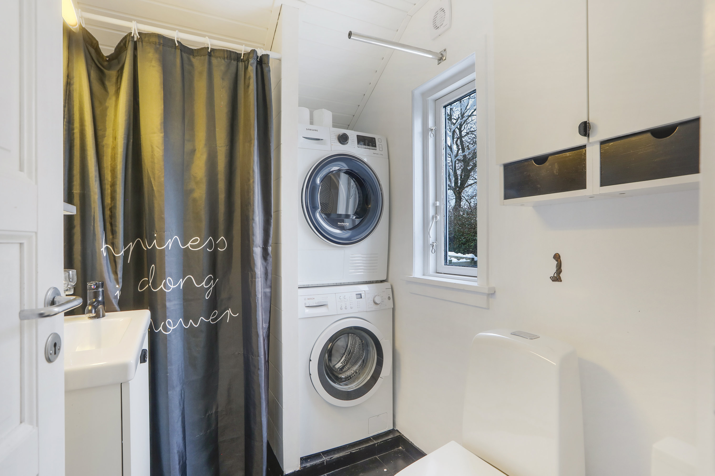 Fremhævet badeværelse billede i fuldskærmstilstand. Billede af Asynjevej 40, 2740 Skovlunde