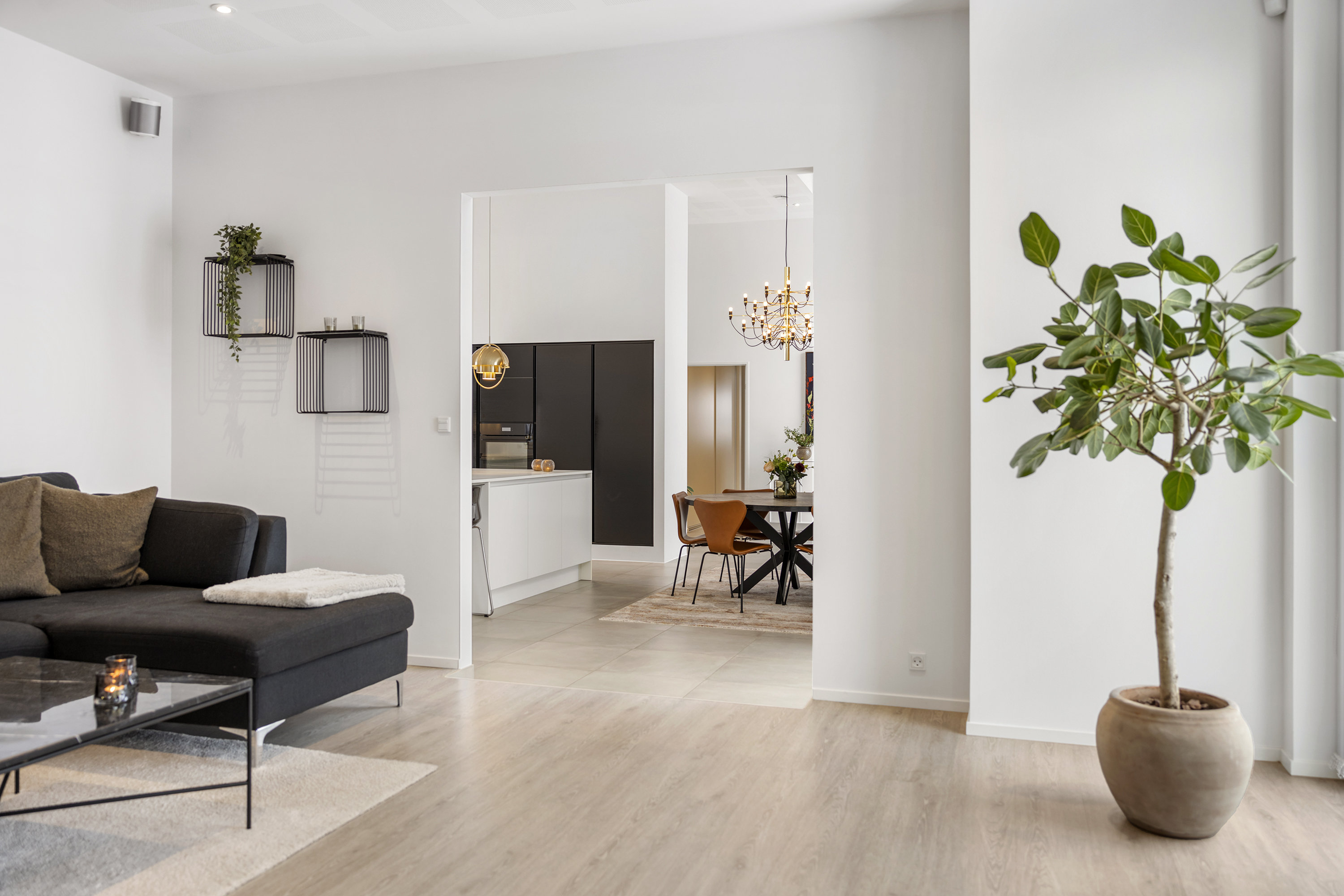 Fremhævet stue billede i fuldskærmstilstand. Billede af Vesteråsene 24, 9900 Frederikshavn