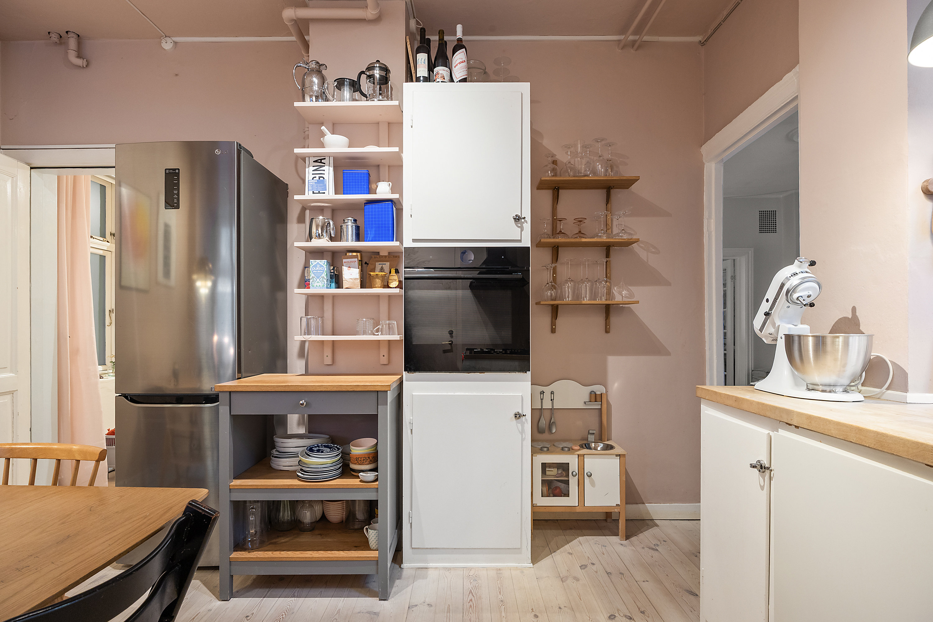 Fremhævet spisekøkken billede i fuldskærmstilstand. Billede af Broagergade 4, st.., 1672 København V