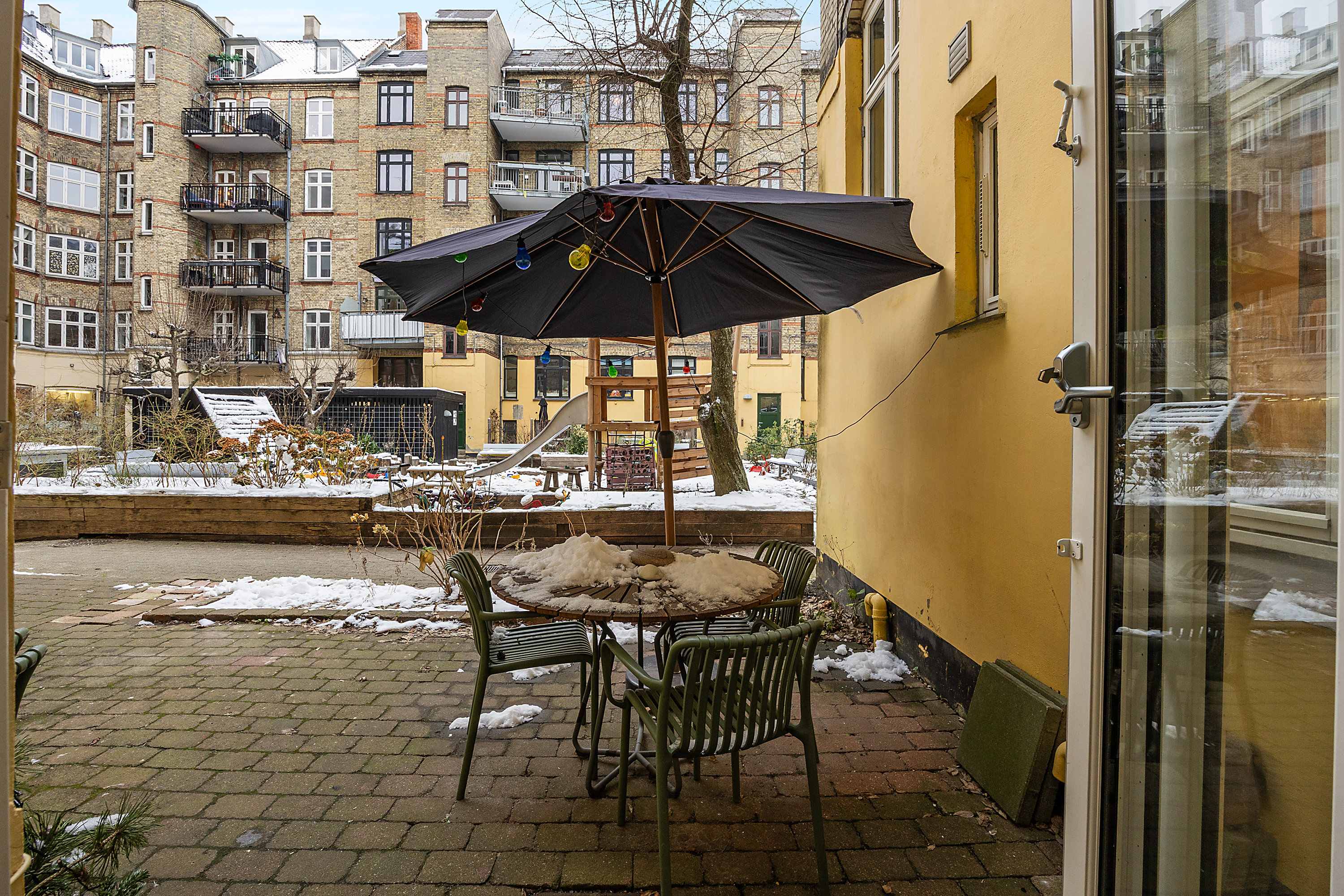 Fremhævet terrasse billede i fuldskærmstilstand. Billede af Broagergade 4, st.., 1672 København V