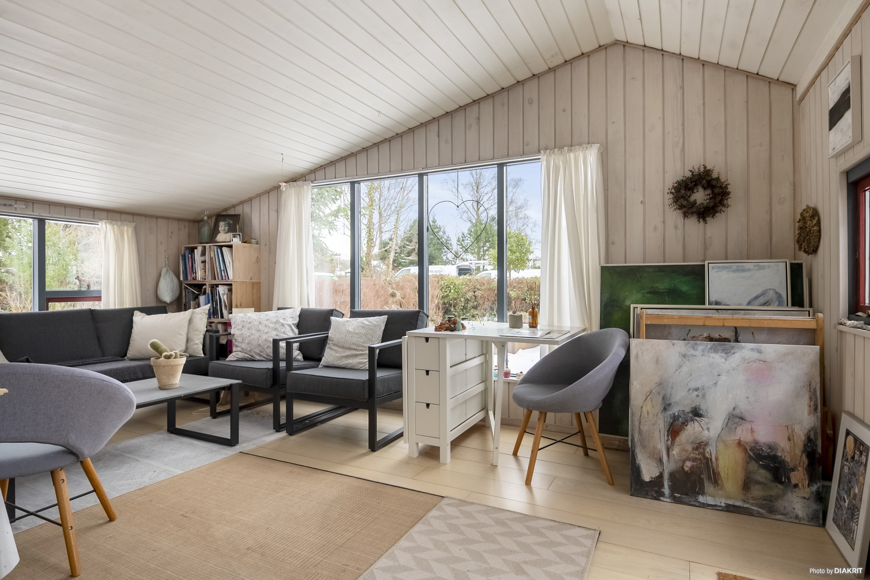 Fremhævet stue billede i fuldskærmstilstand. Billede af Villavej 3B, Hou, 8300 Odder