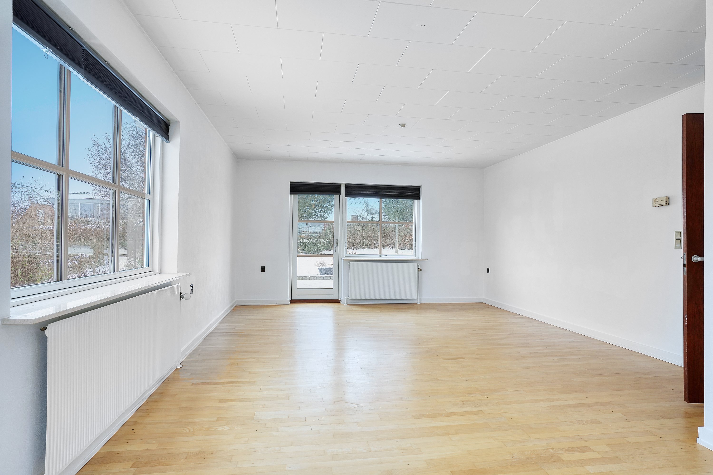 Fremhævet stue billede i fuldskærmstilstand. Billede af Pilevej 1, 4340 Tølløse