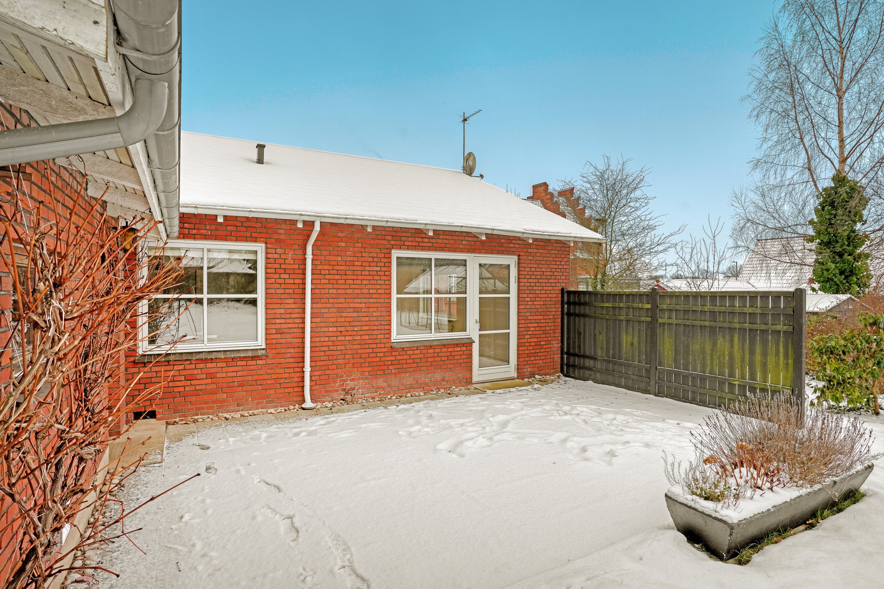 Fremhævet terrasse billede i fuldskærmstilstand. Billede af Pilevej 1, 4340 Tølløse