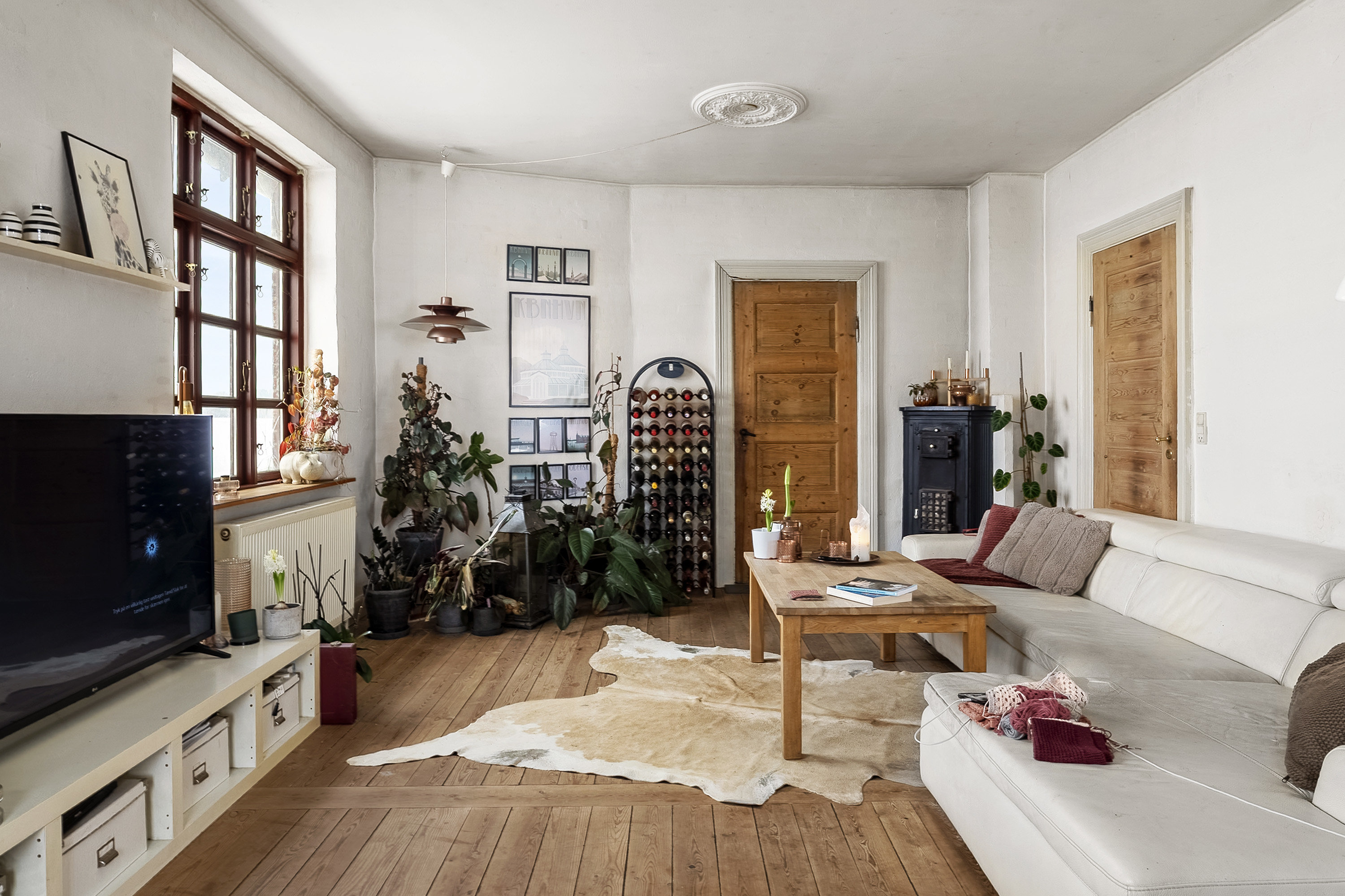 Fremhævet stue billede i fuldskærmstilstand. Billede af Uthvej 89, 8700 Horsens