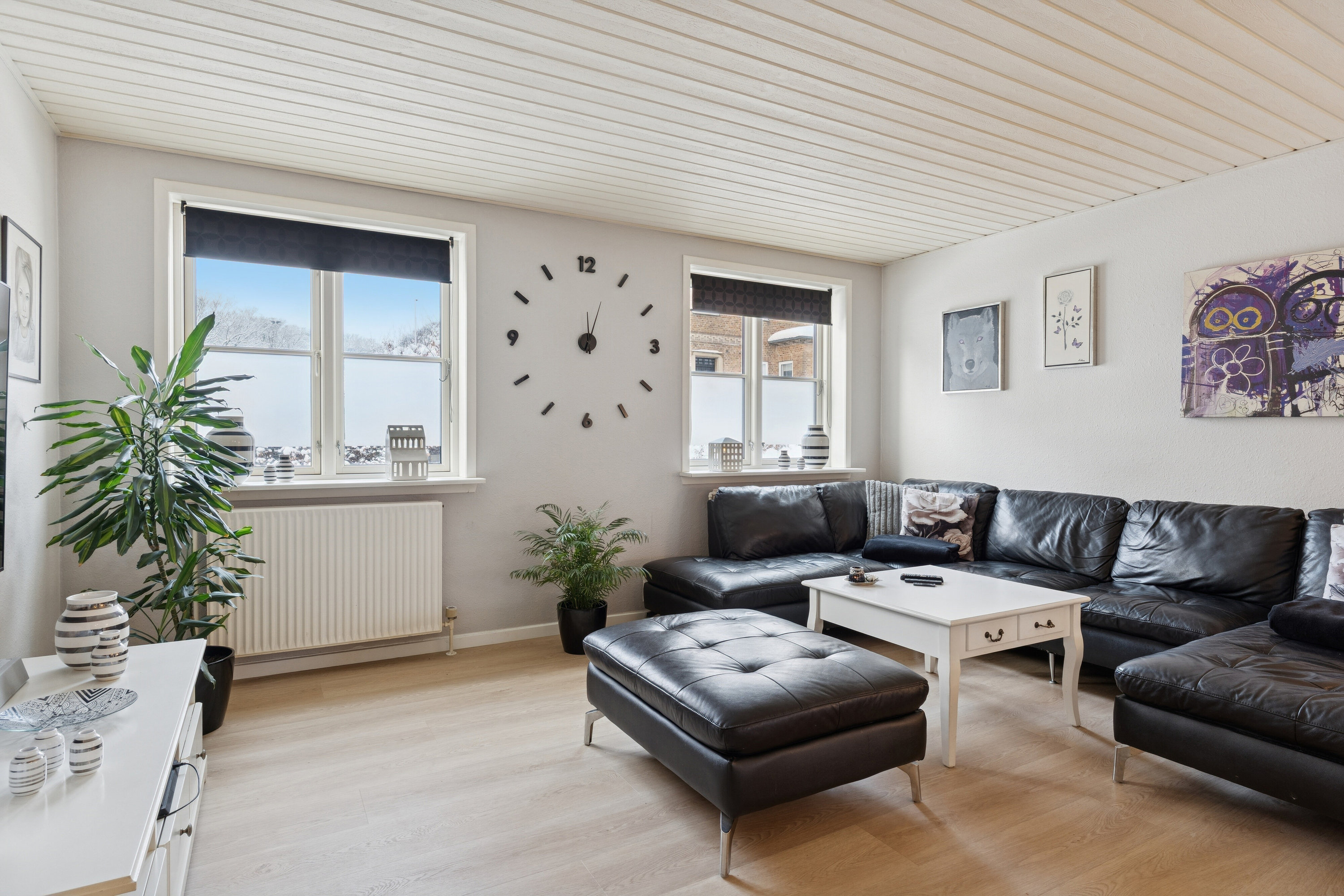 Fremhævet stue billede i fuldskærmstilstand. Billede af Dronningensgade 23C, 9800 Hjørring