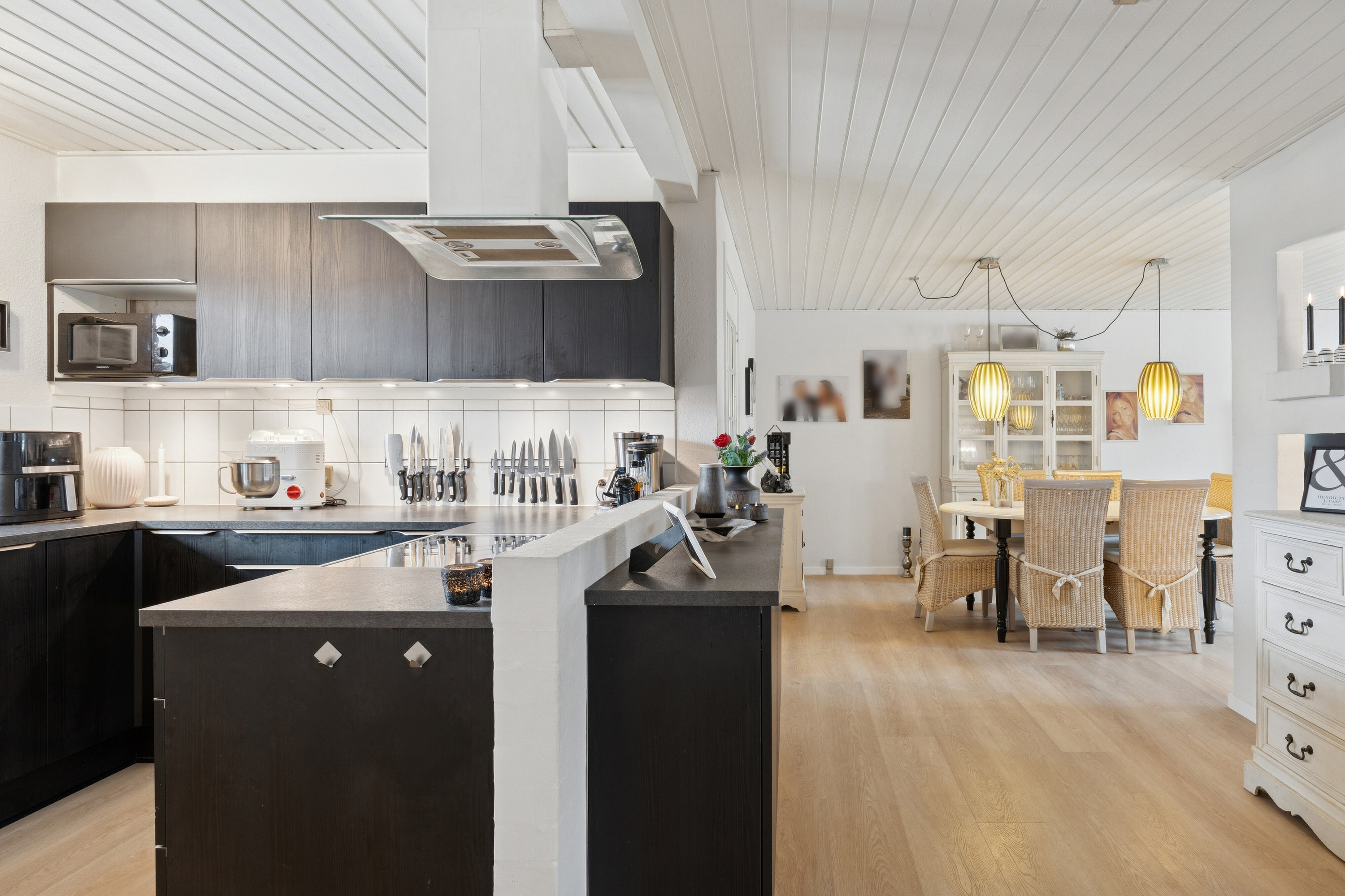 Fremhævet køkken billede i fuldskærmstilstand. Billede af Dronningensgade 23C, 9800 Hjørring