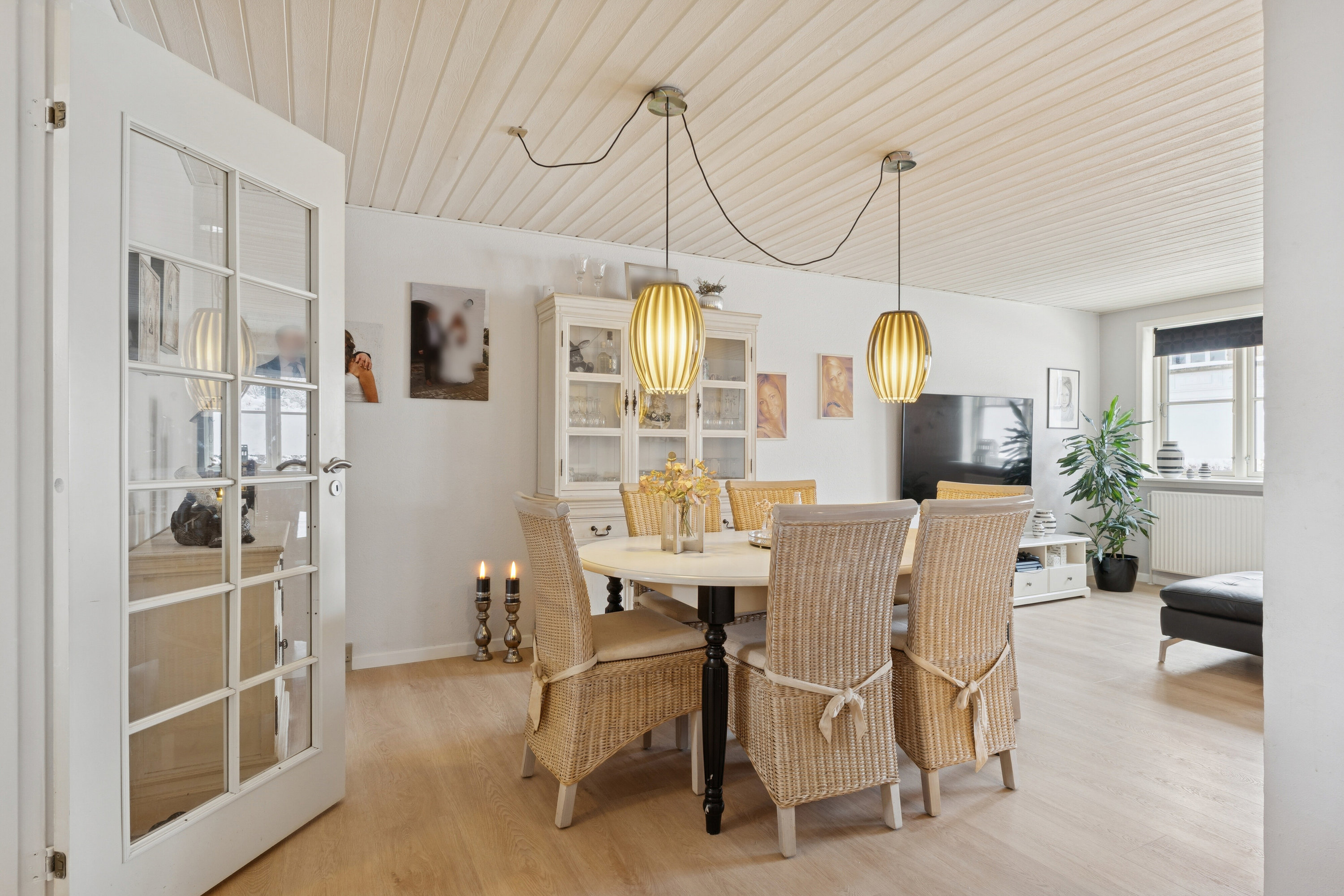 Fremhævet spisestue billede i fuldskærmstilstand. Billede af Dronningensgade 23C, 9800 Hjørring