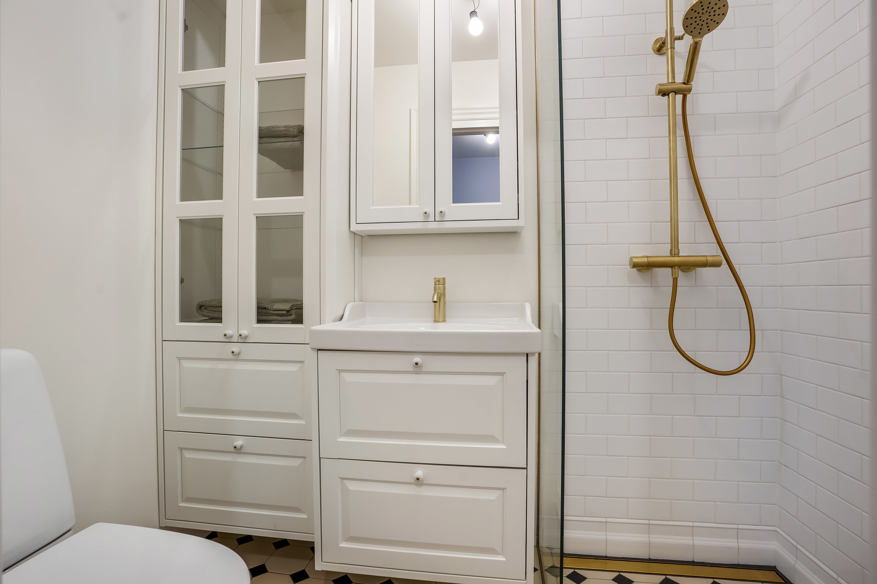 Fremhævet badeværelse billede i fuldskærmstilstand. Billede af Egevej 16, 5500 Middelfart