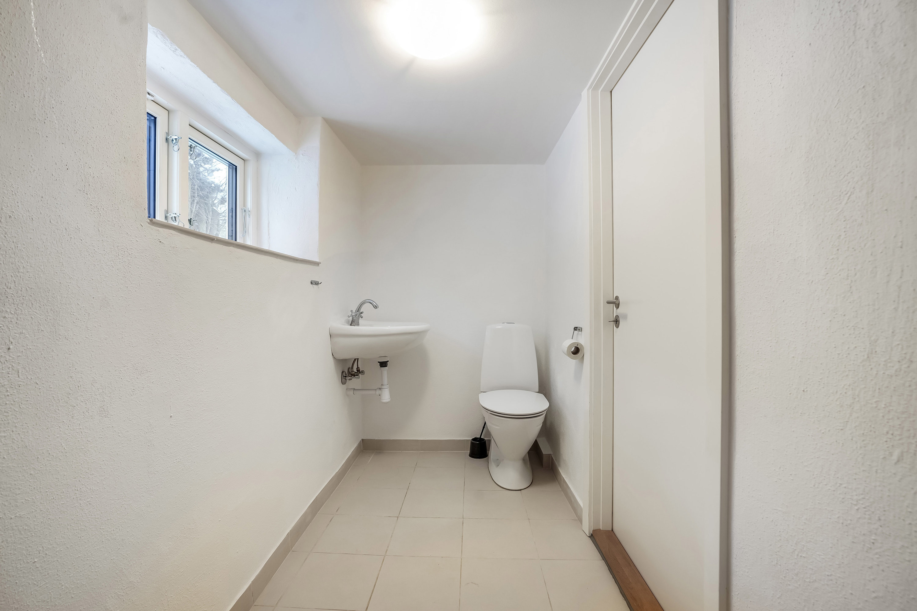 Fremhævet toilet billede i fuldskærmstilstand. Billede af Egevej 16, 5500 Middelfart