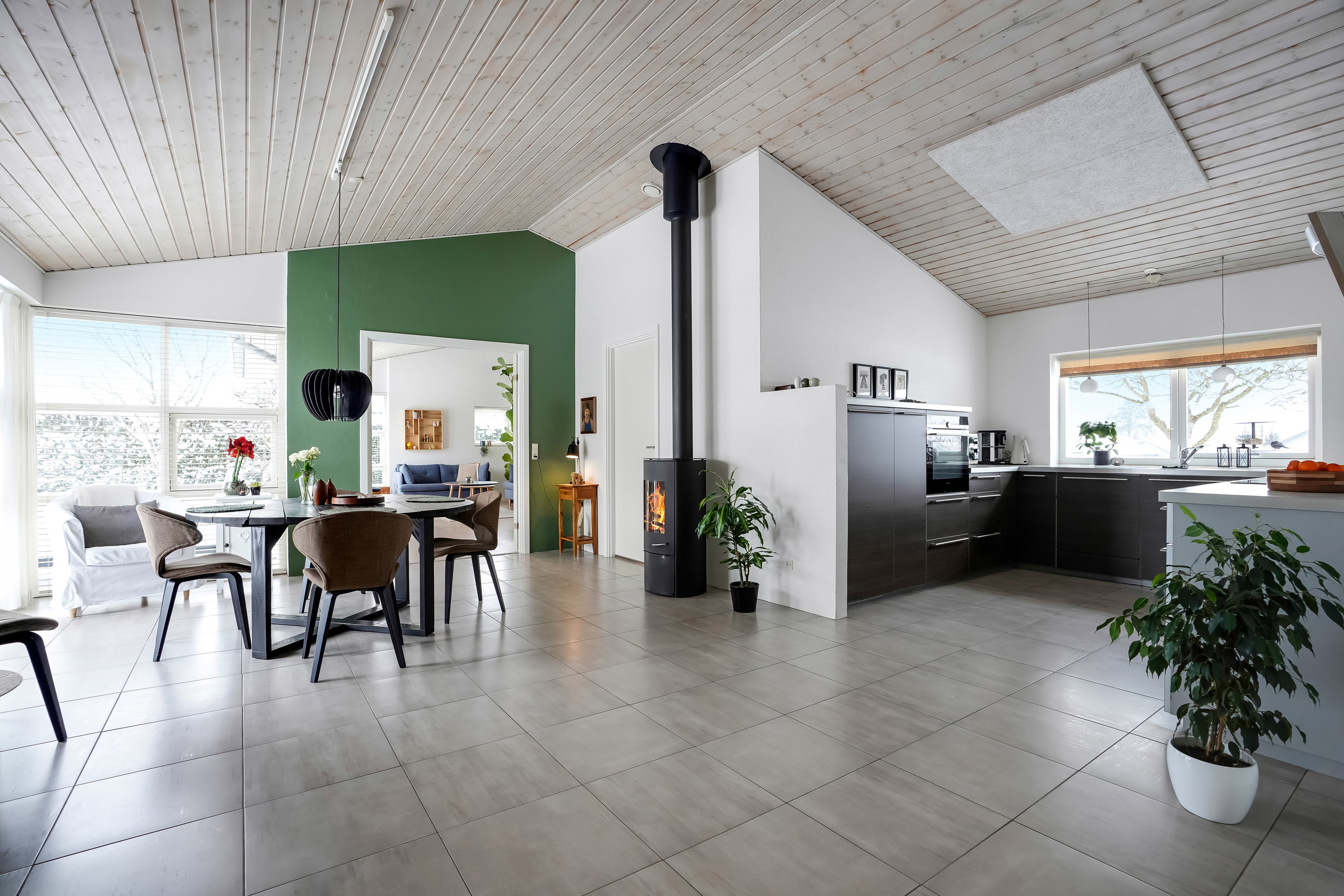 Miniaturebillede 1: køkken. Billede af Guldager 2, Ølholm, 7160 Tørring