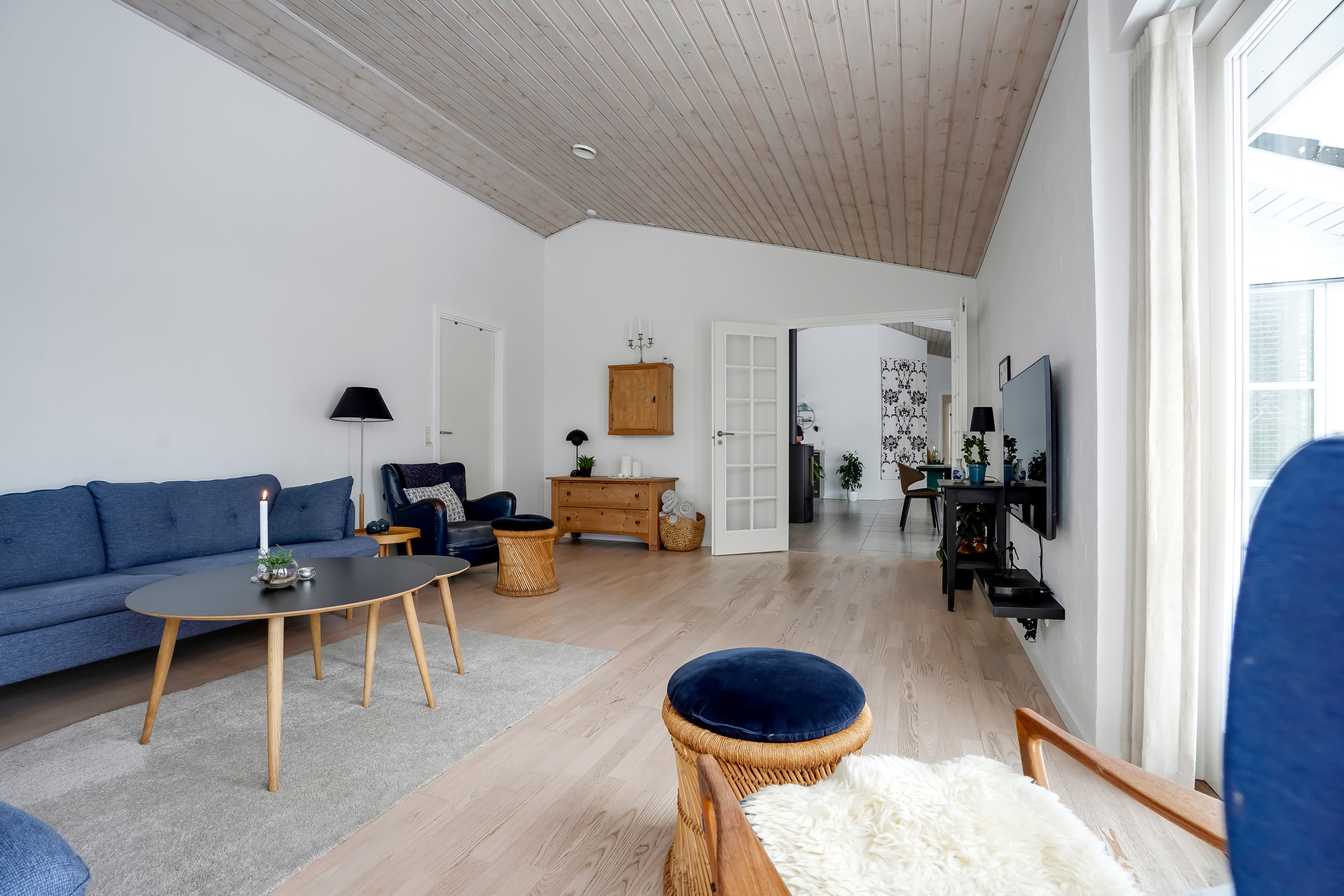 Fremhævet stue billede i fuldskærmstilstand. Billede af Guldager 2, Ølholm, 7160 Tørring