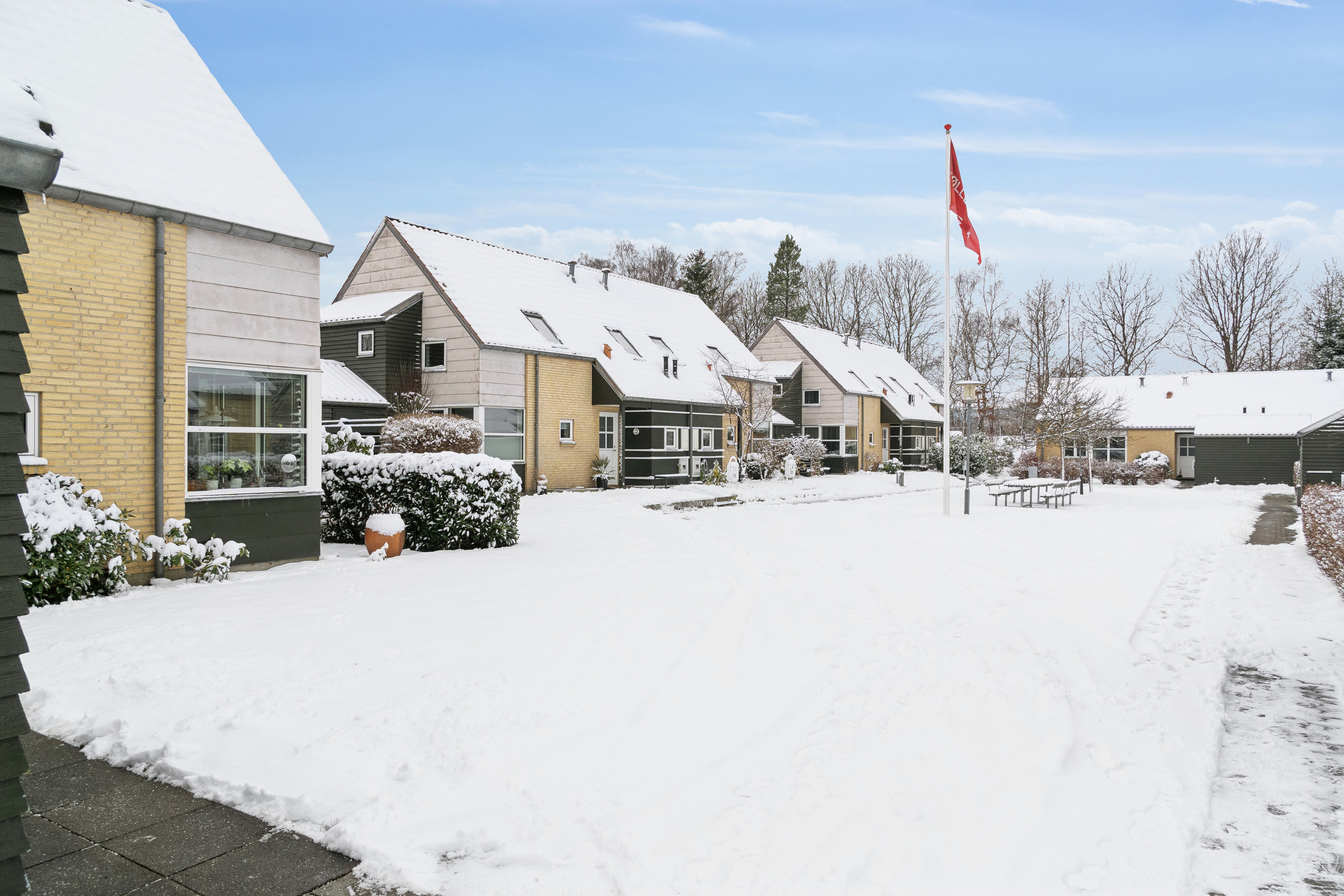 Miniaturebillede 1: set fra haven. Billede af Møllegårdsvej 51B, 8600 Silkeborg