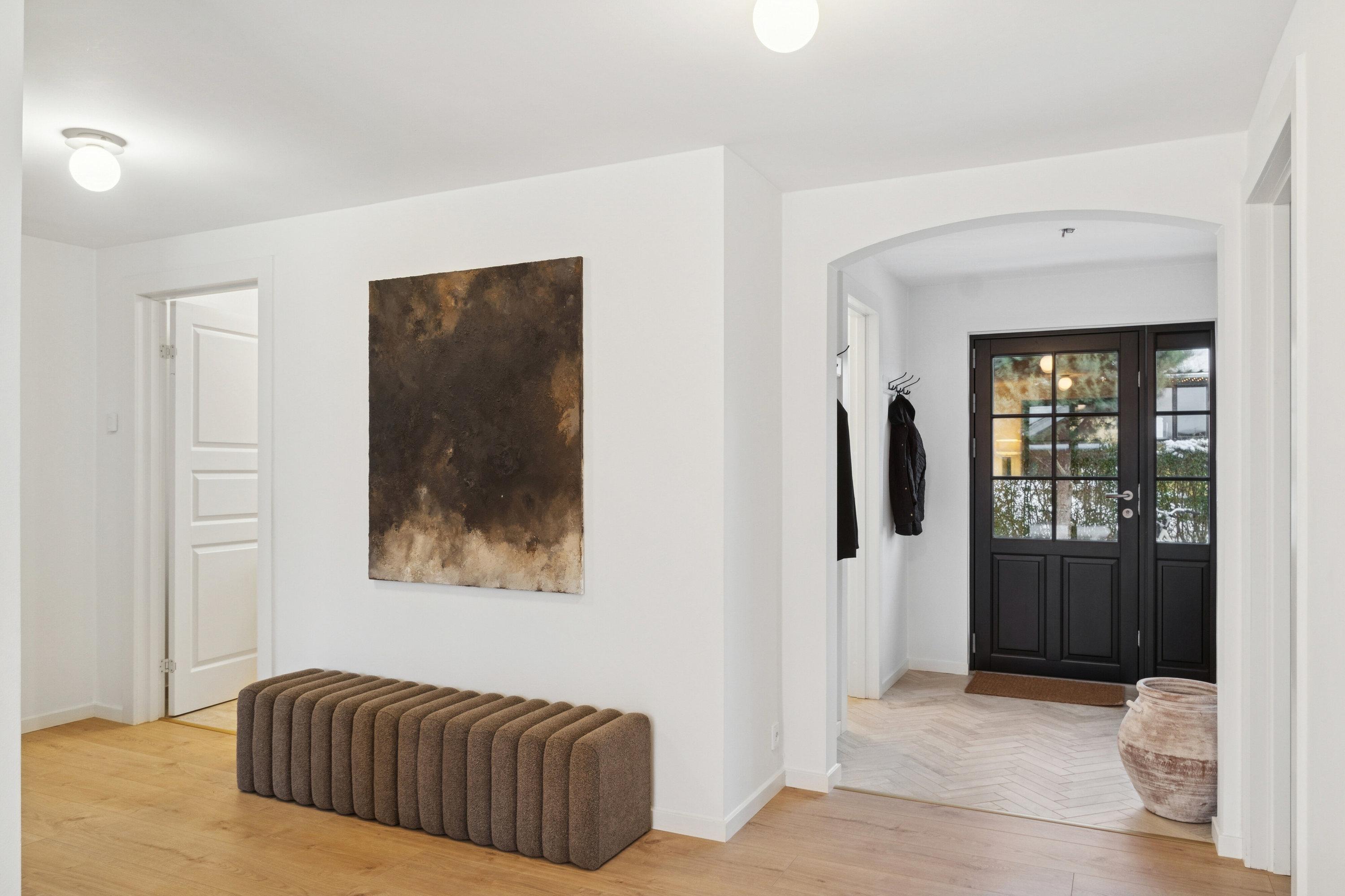 Fremhævet entré billede i fuldskærmstilstand. Billede af Kærvænget 17, 8310 Tranbjerg J