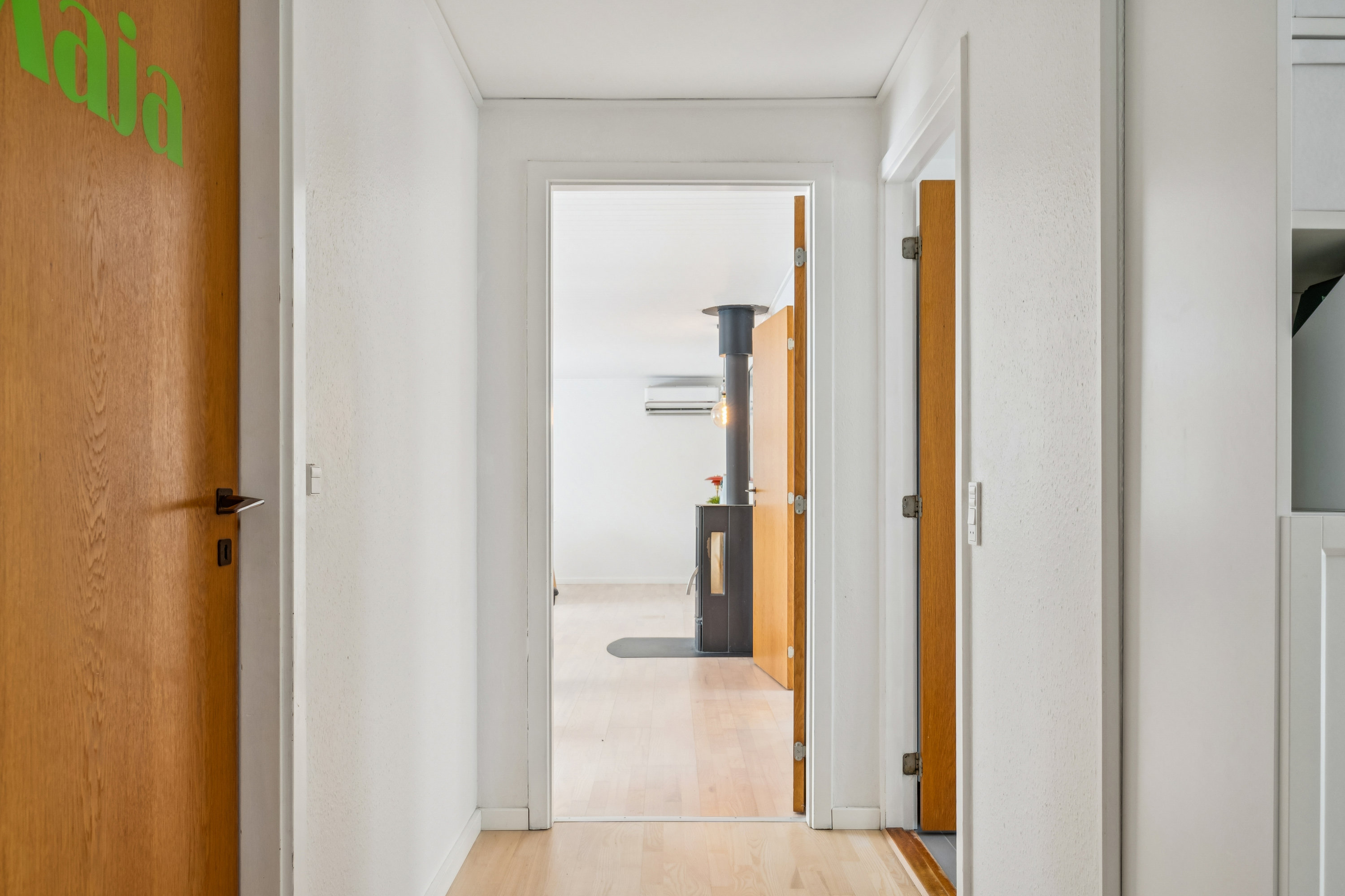 Fremhævet gang billede i fuldskærmstilstand. Billede af Ruholmsvej 15, Vitten, 8382 Hinnerup