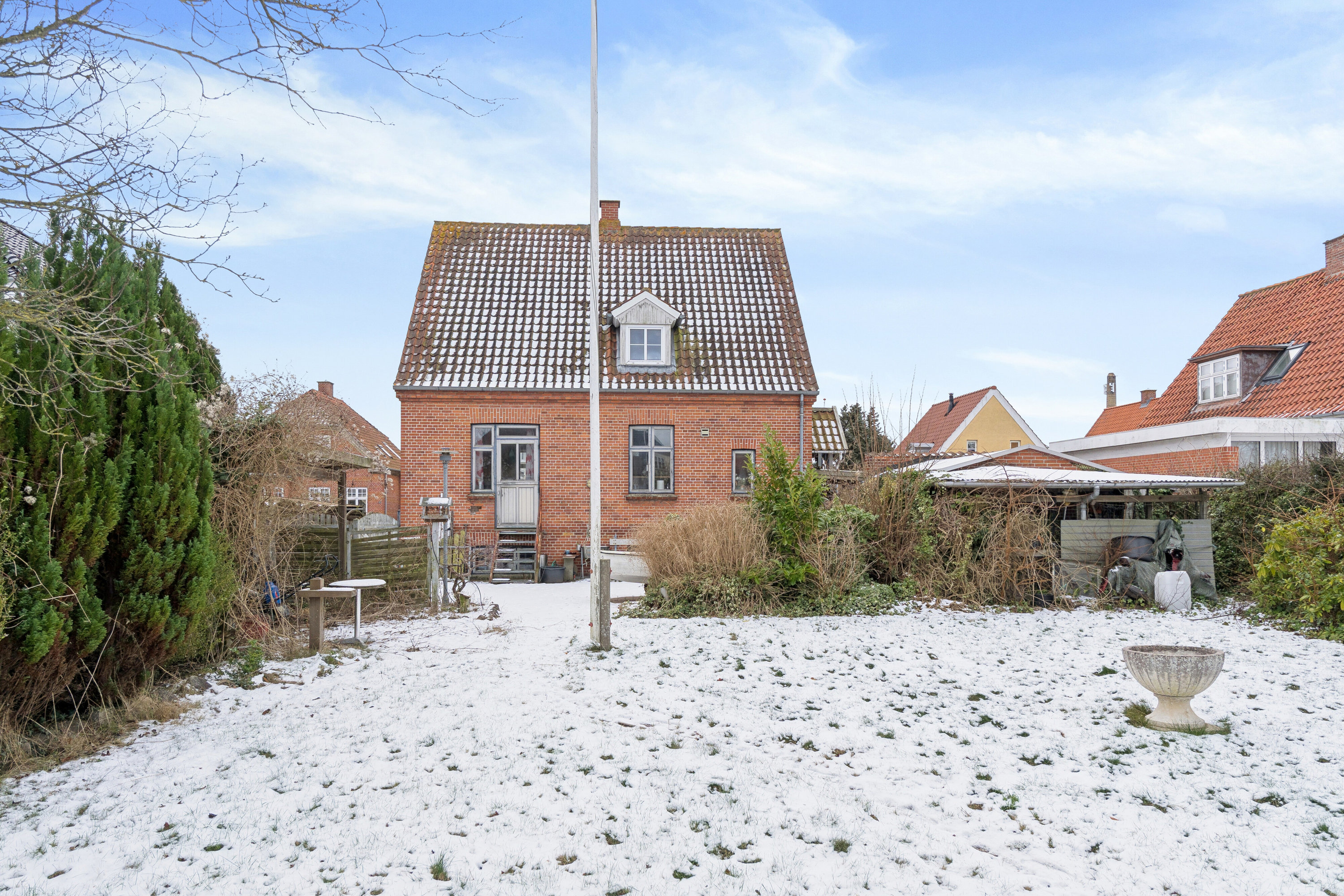 Fremhævet set fra haven billede i fuldskærmstilstand. Billede af Nymarksvej 22, 5800 Nyborg