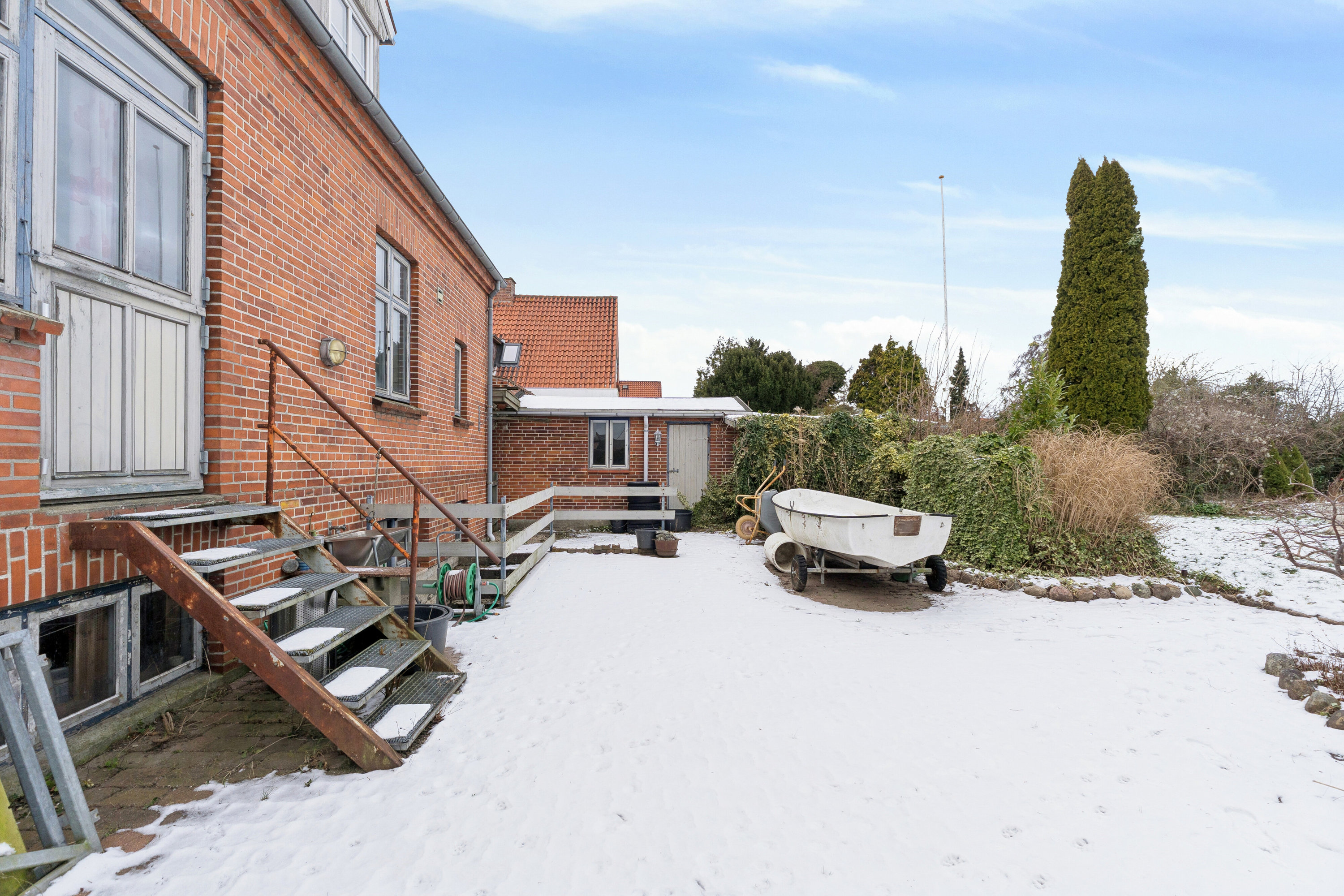 Fremhævet set fra haven billede i fuldskærmstilstand. Billede af Nymarksvej 22, 5800 Nyborg