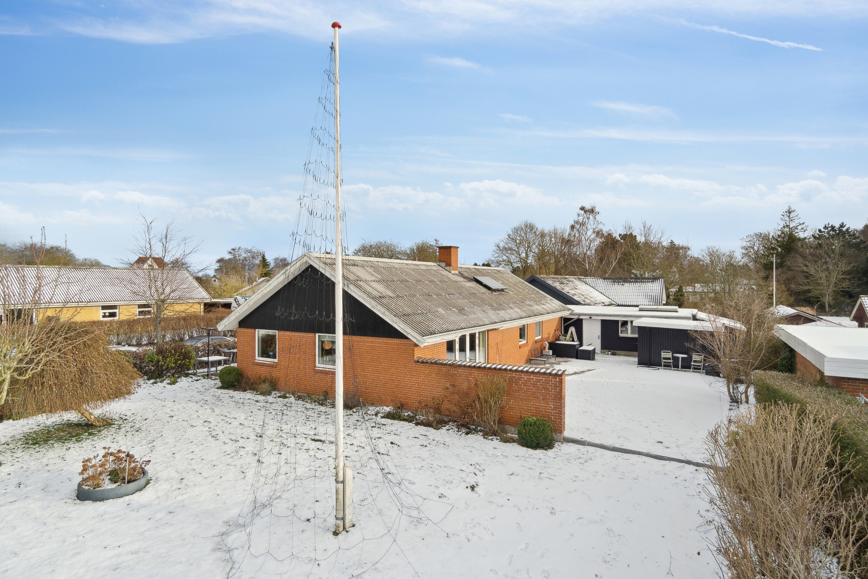 Miniaturebillede 2: set fra haven. Billede af Fasanvej 15, Viemose, 4771 Kalvehave