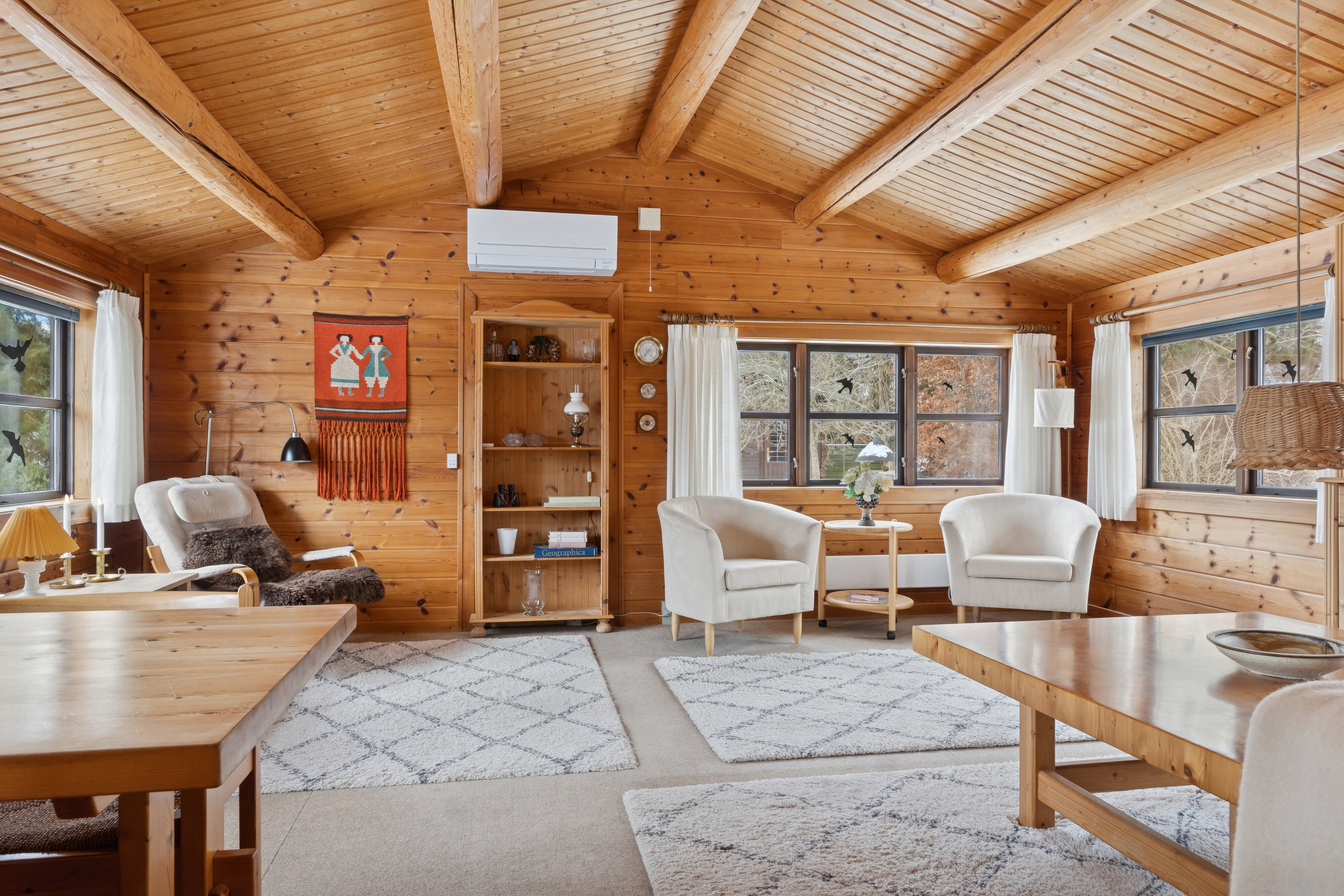 Fremhævet stue billede i fuldskærmstilstand. Billede af Udmarken 6, 4400 Kalundborg