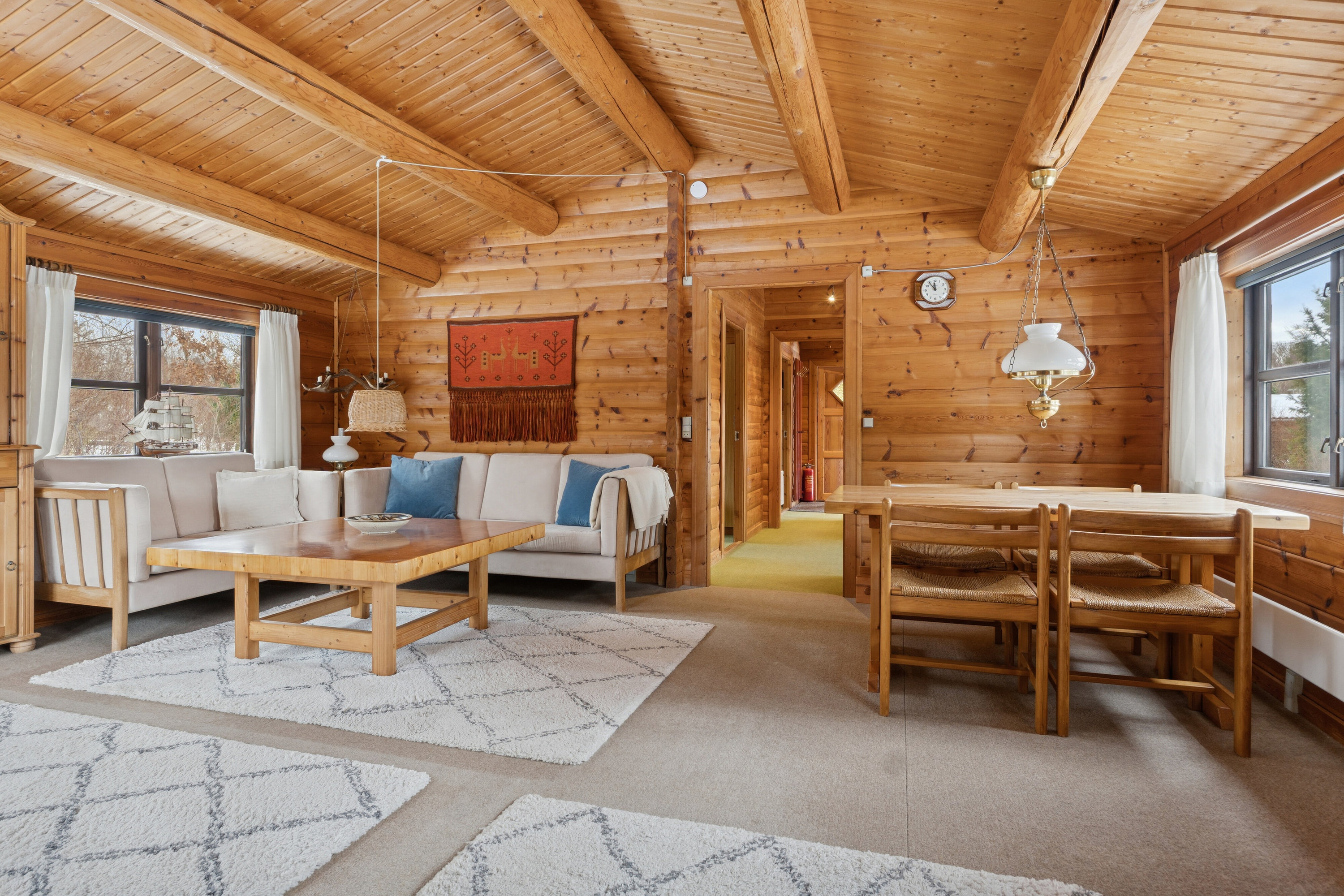 Fremhævet stue billede i fuldskærmstilstand. Billede af Udmarken 6, 4400 Kalundborg