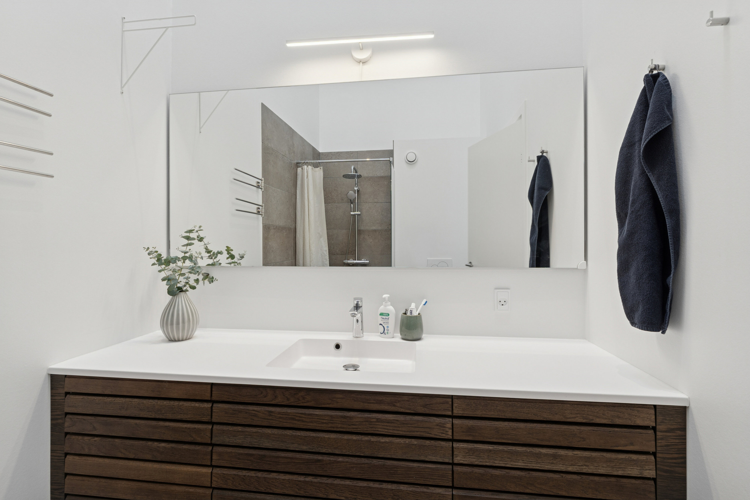 Fremhævet badeværelse billede i fuldskærmstilstand. Billede af Thors Have 38, 8600 Silkeborg