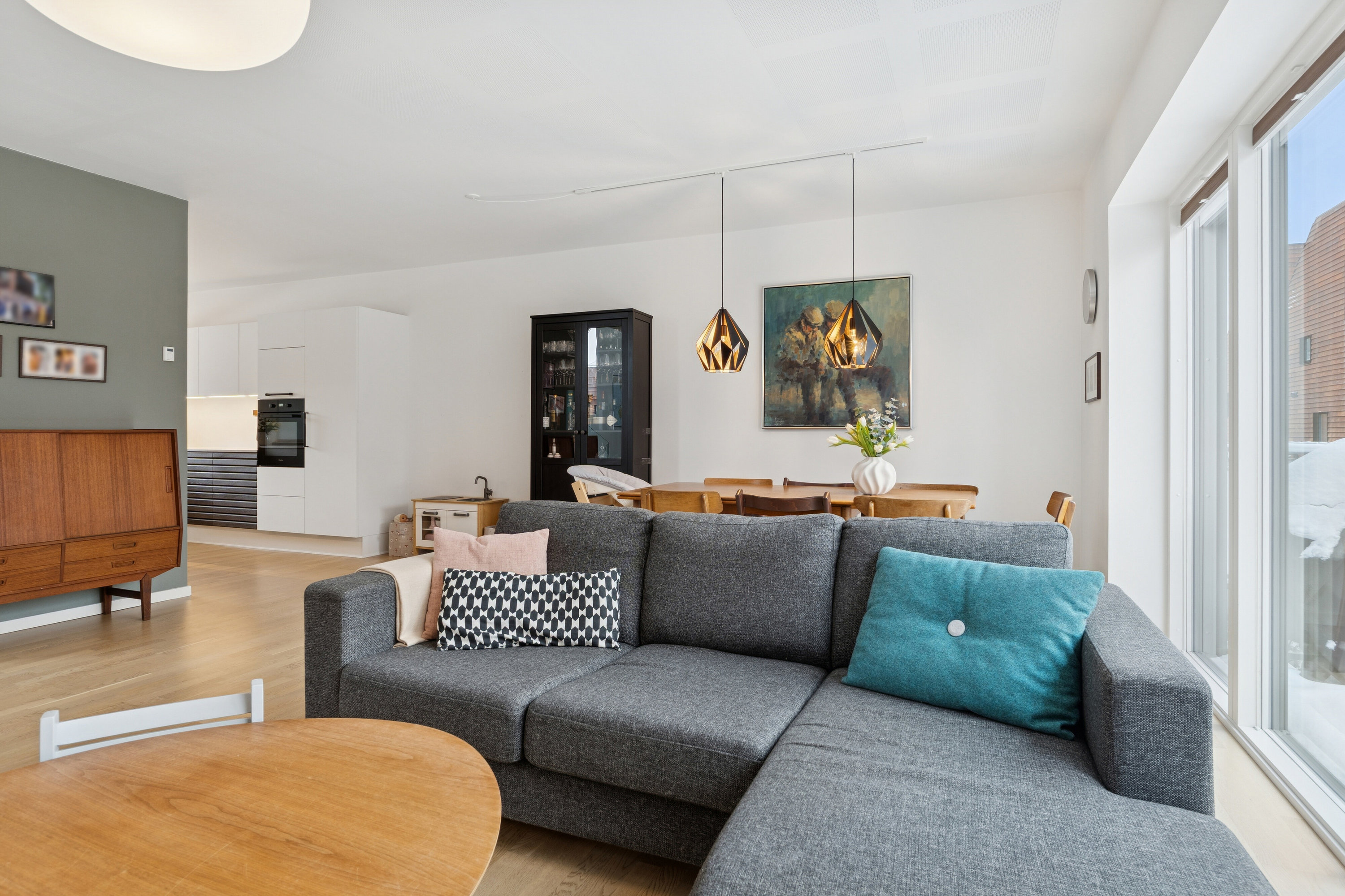 Fremhævet stue billede i fuldskærmstilstand. Billede af Thors Have 38, 8600 Silkeborg