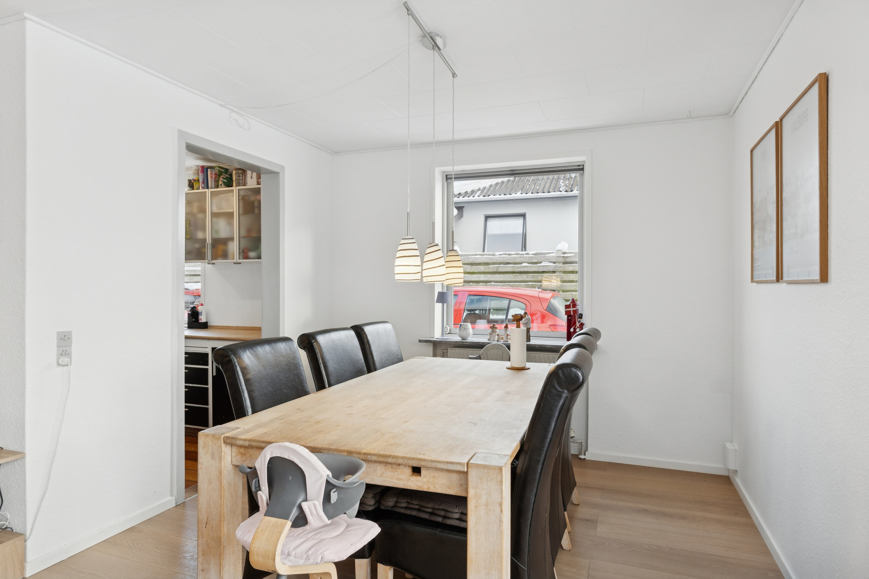 Fremhævet stue billede i fuldskærmstilstand. Billede af Virkelyst 47, 9800 Hjørring