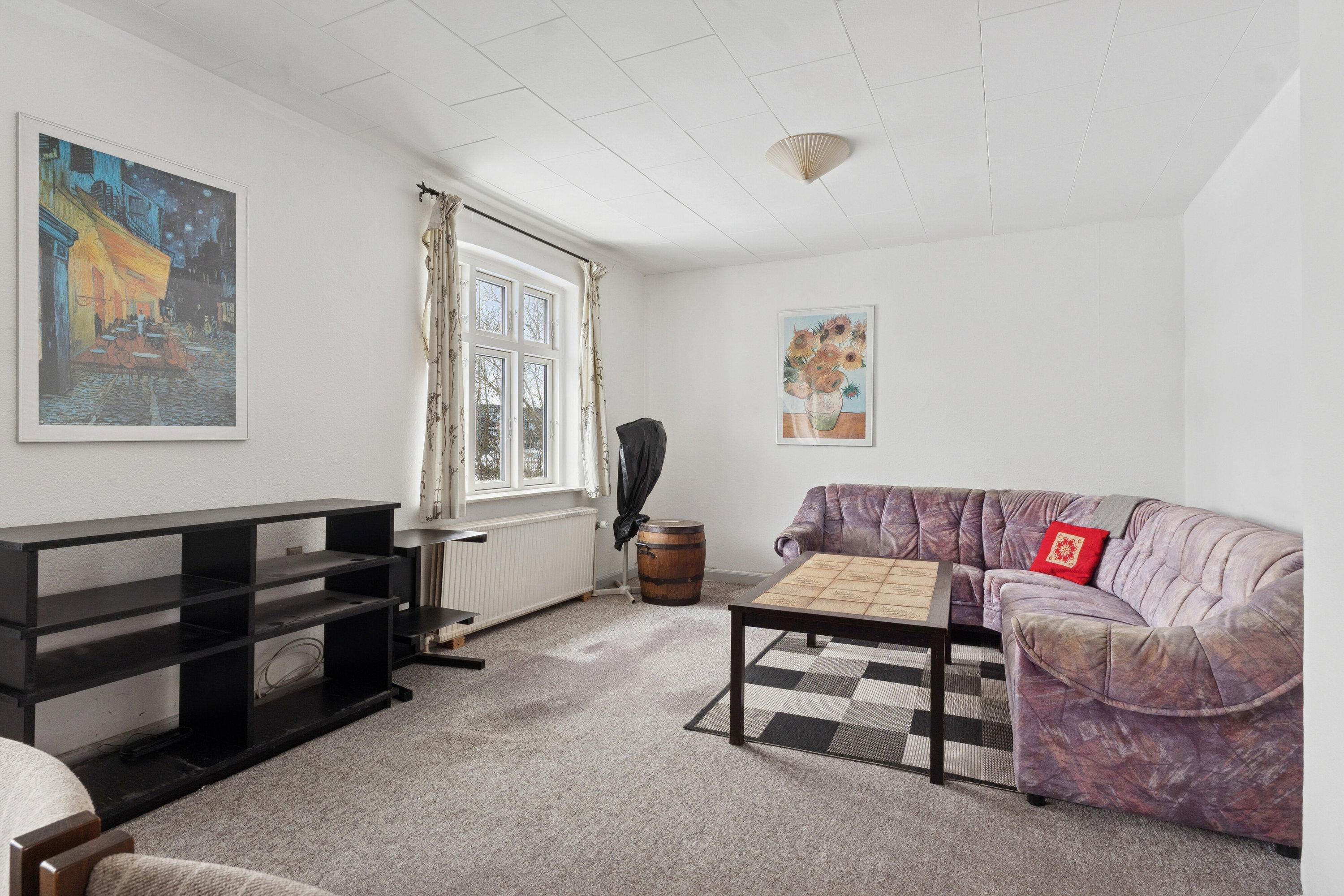 Fremhævet stue billede i fuldskærmstilstand. Billede af Henriks Alle 8, 4400 Kalundborg