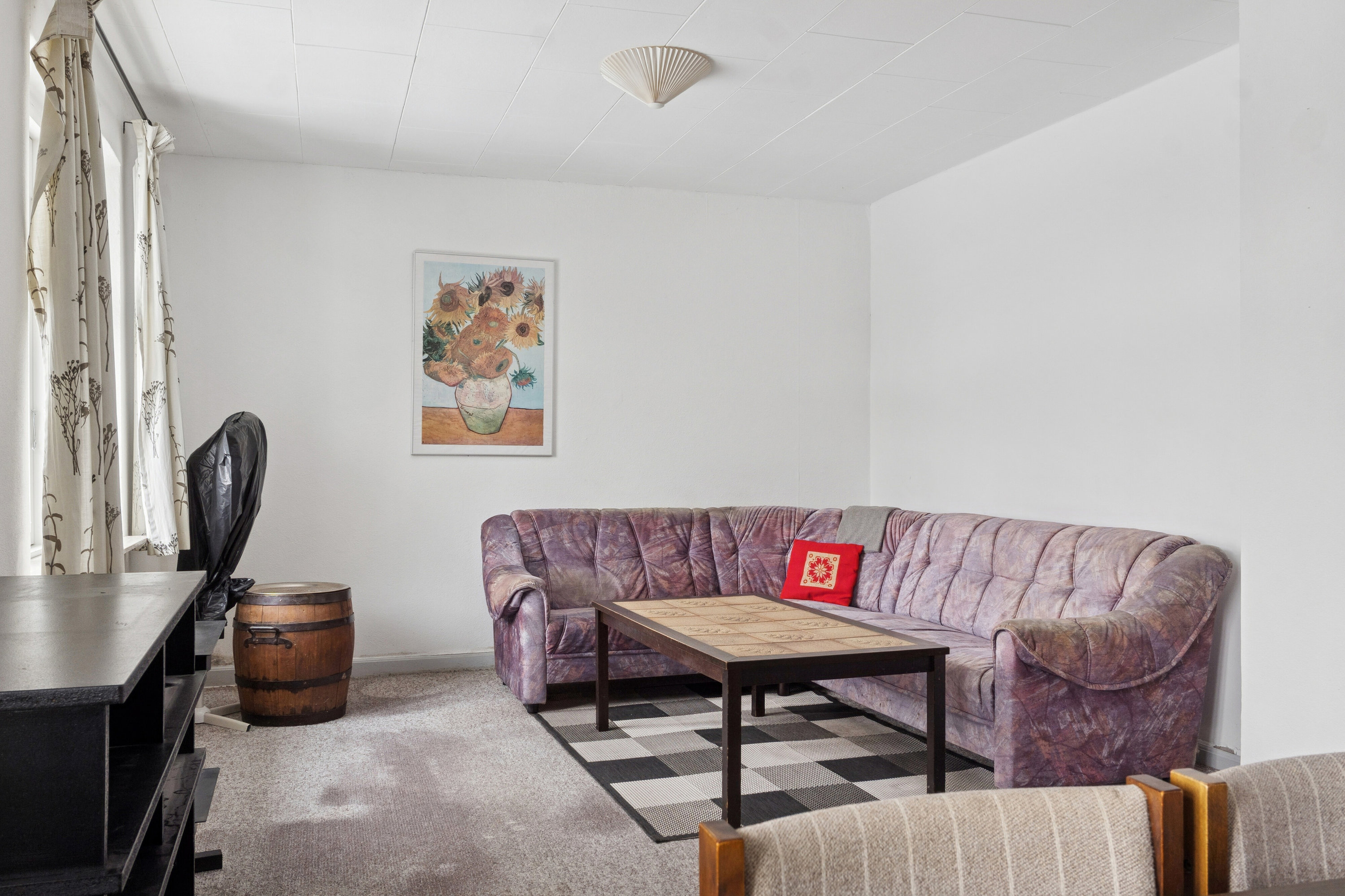 Fremhævet stue billede i fuldskærmstilstand. Billede af Henriks Alle 8, 4400 Kalundborg