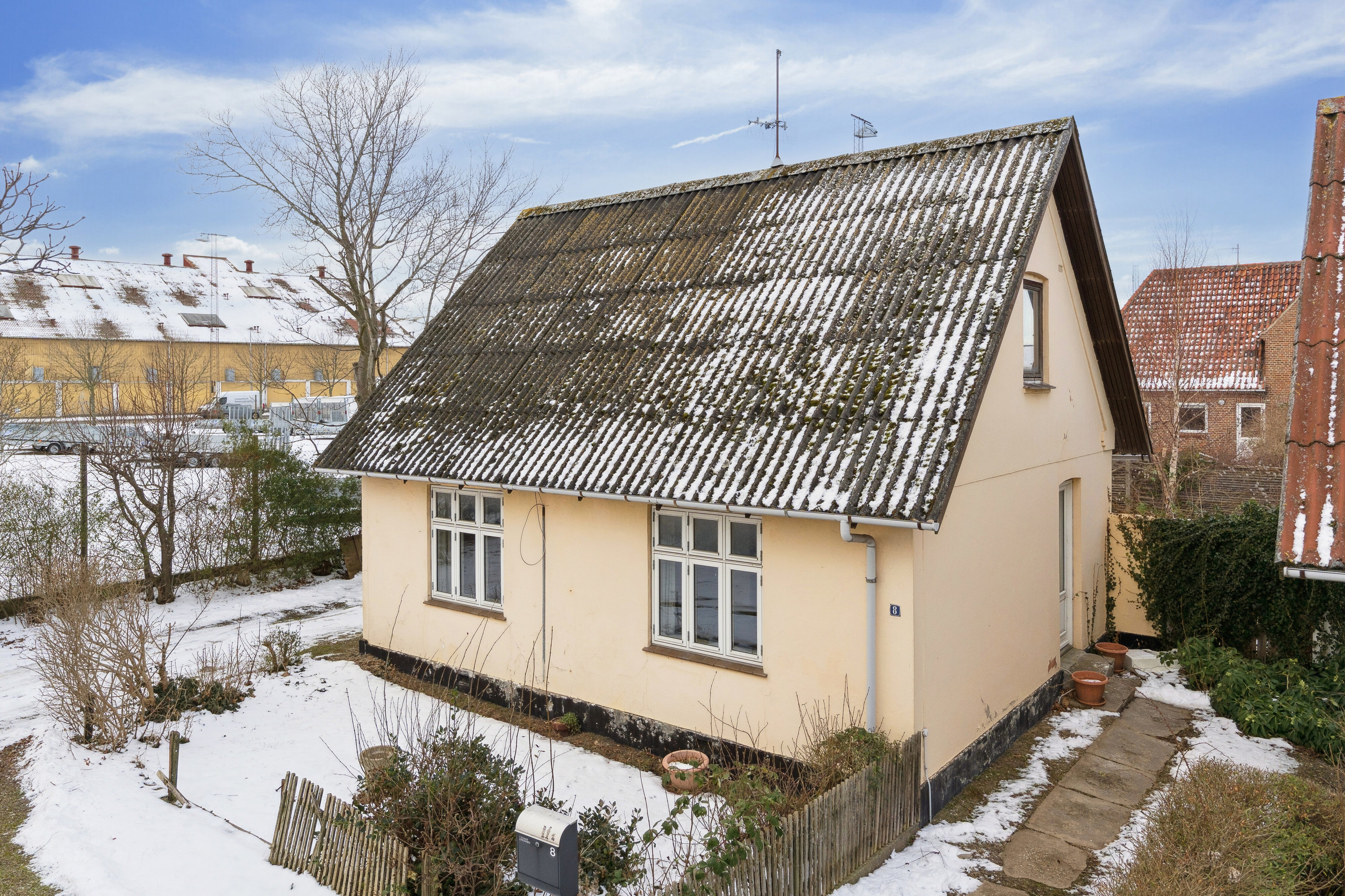 Fremhævet luftfoto billede i fuldskærmstilstand. Billede af Henriks Alle 8, 4400 Kalundborg