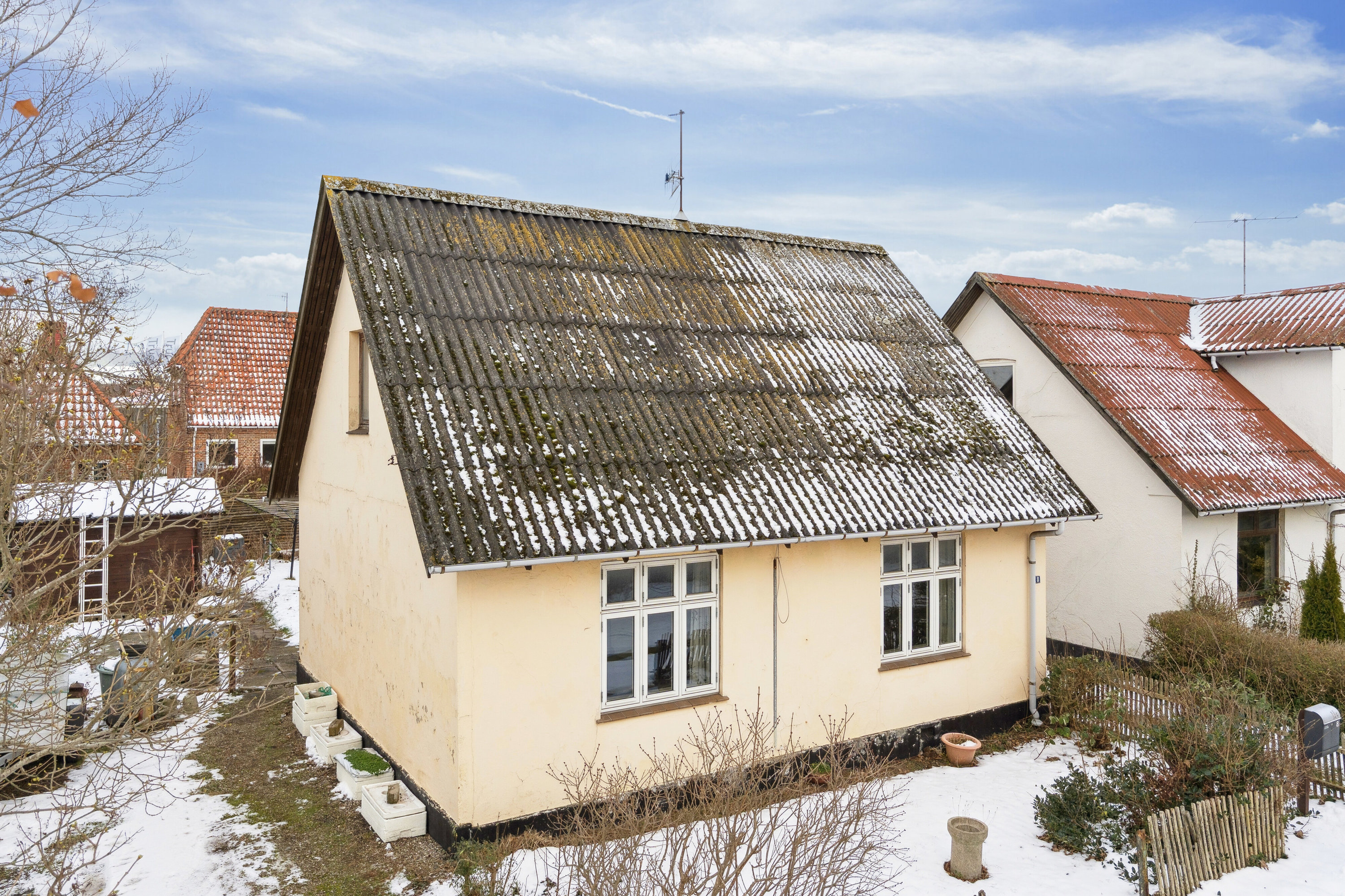 Fremhævet luftfoto billede i fuldskærmstilstand. Billede af Henriks Alle 8, 4400 Kalundborg