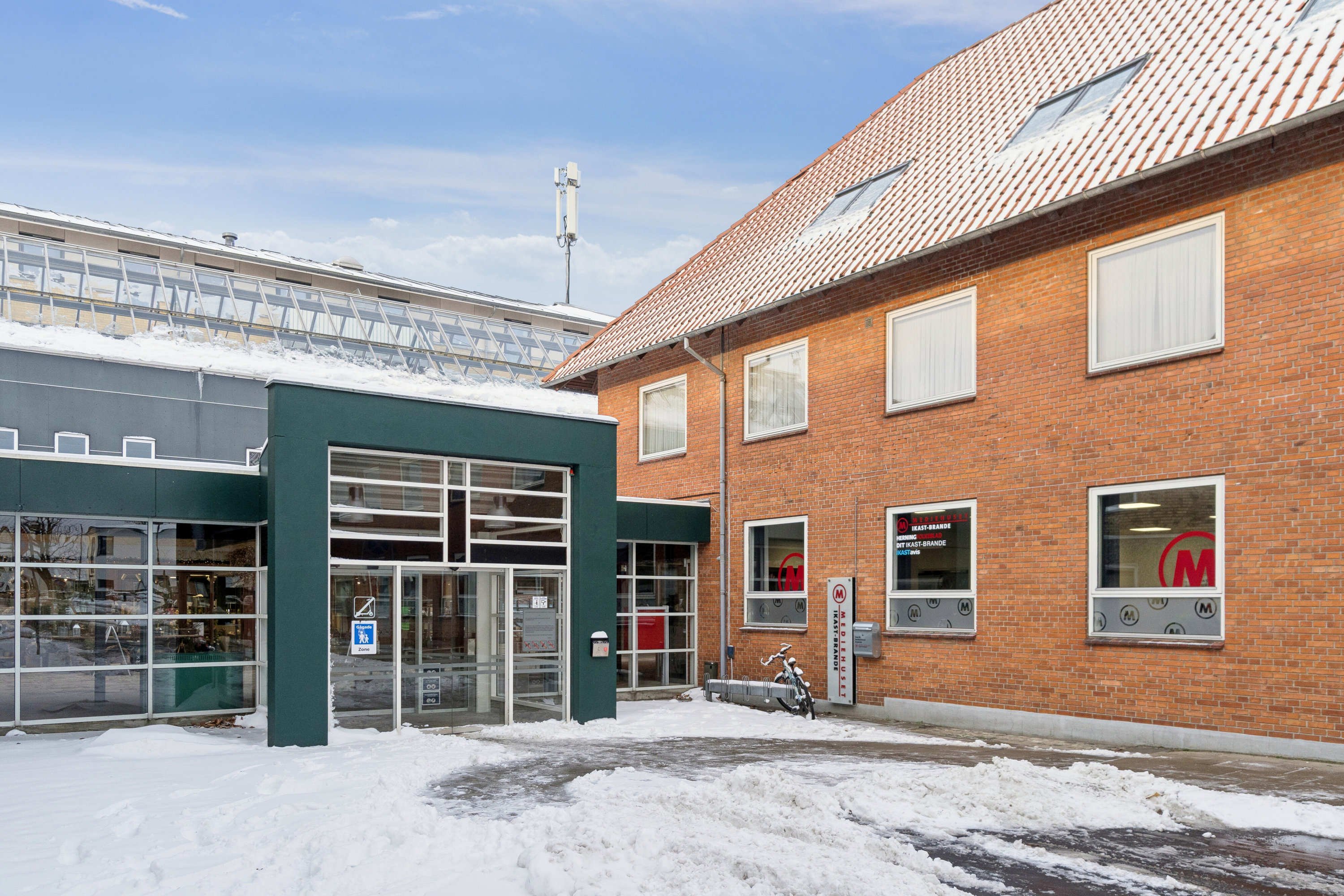 Fremhævet udendørs billede i fuldskærmstilstand. Billede af Strøget 28, 1. tv., 7430 Ikast