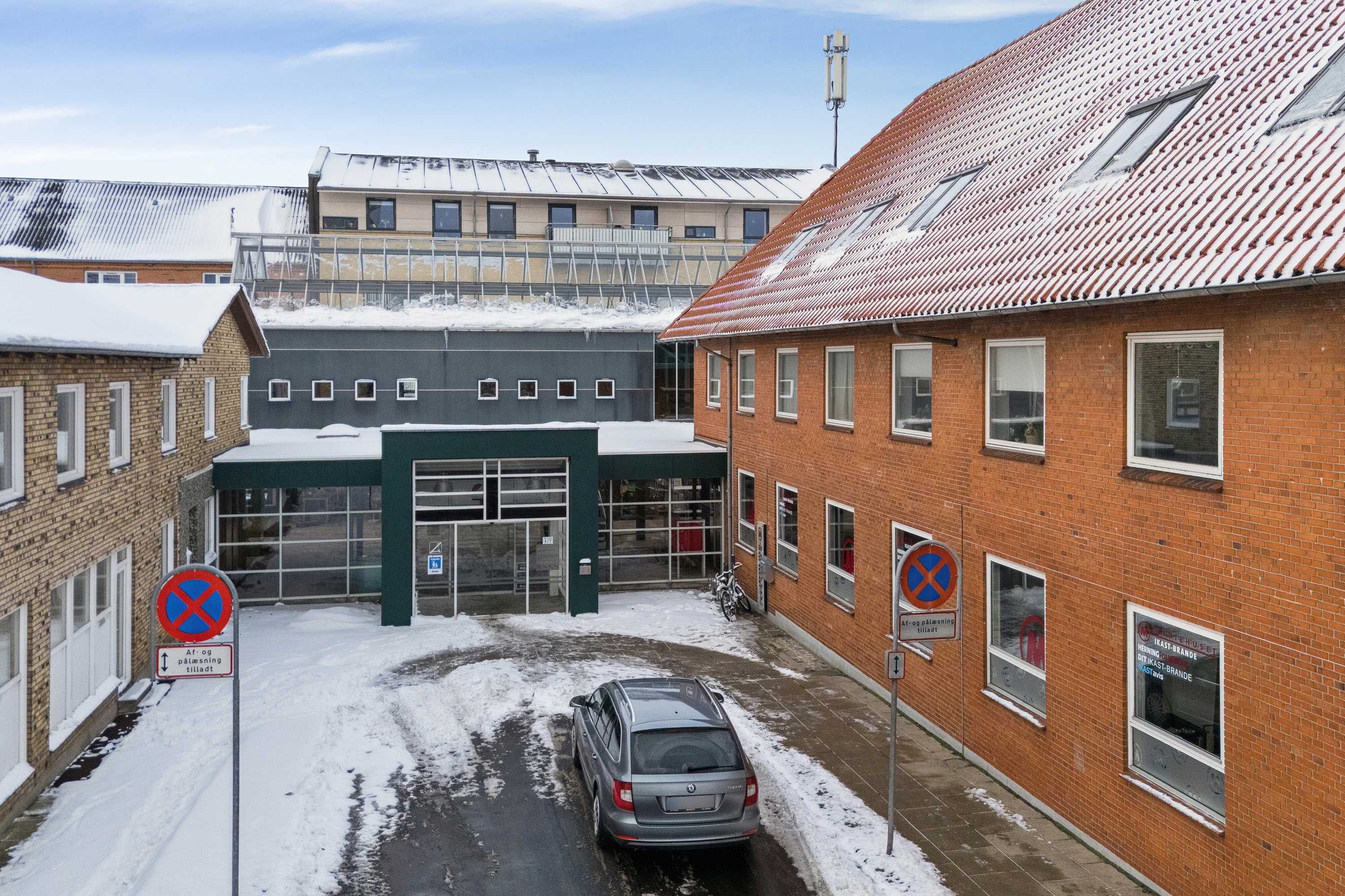 Fremhævet udendørs billede i fuldskærmstilstand. Billede af Strøget 28, 1. tv., 7430 Ikast