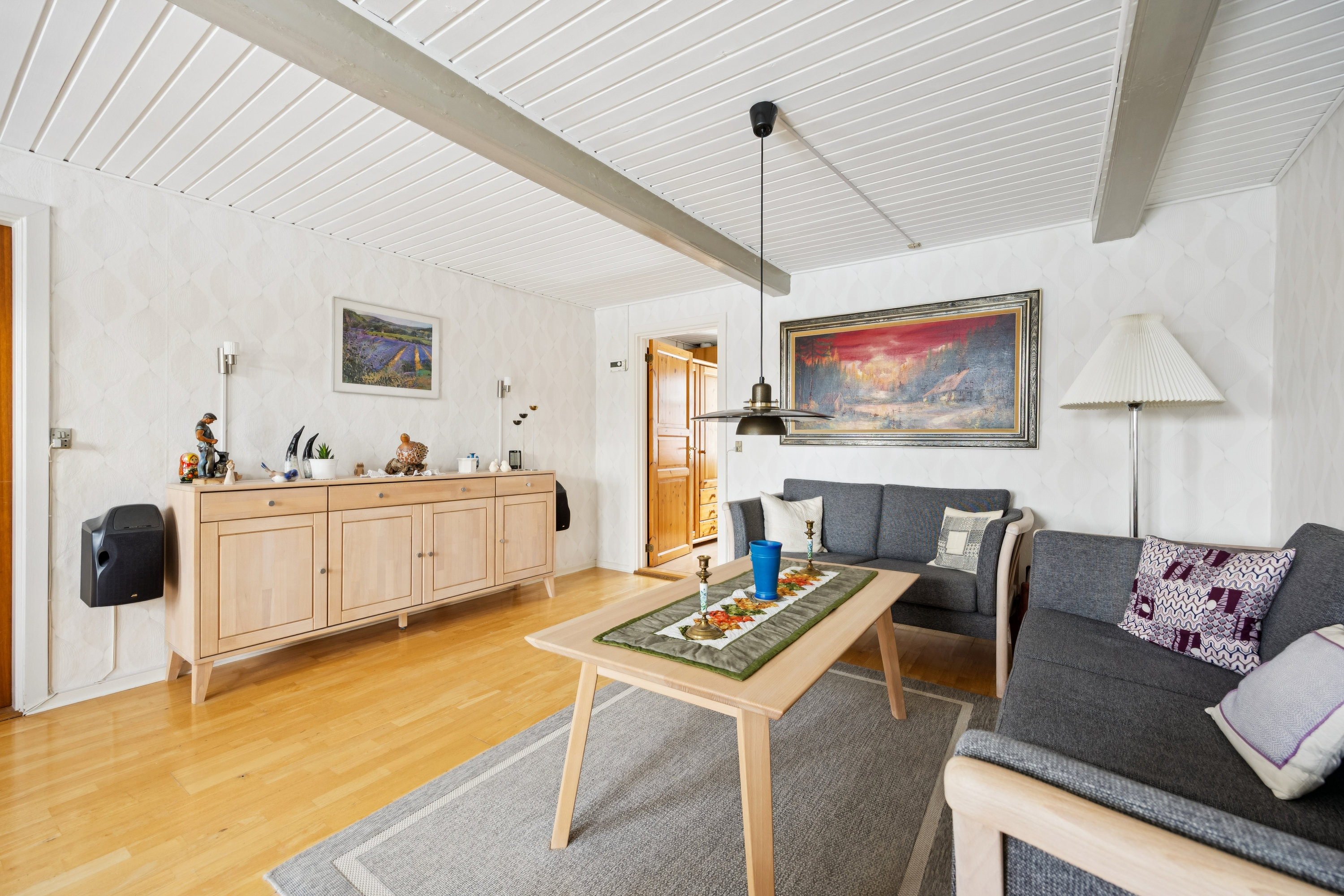 Fremhævet stue billede i fuldskærmstilstand. Billede af Bjælkerupvej 142, 4672 Klippinge