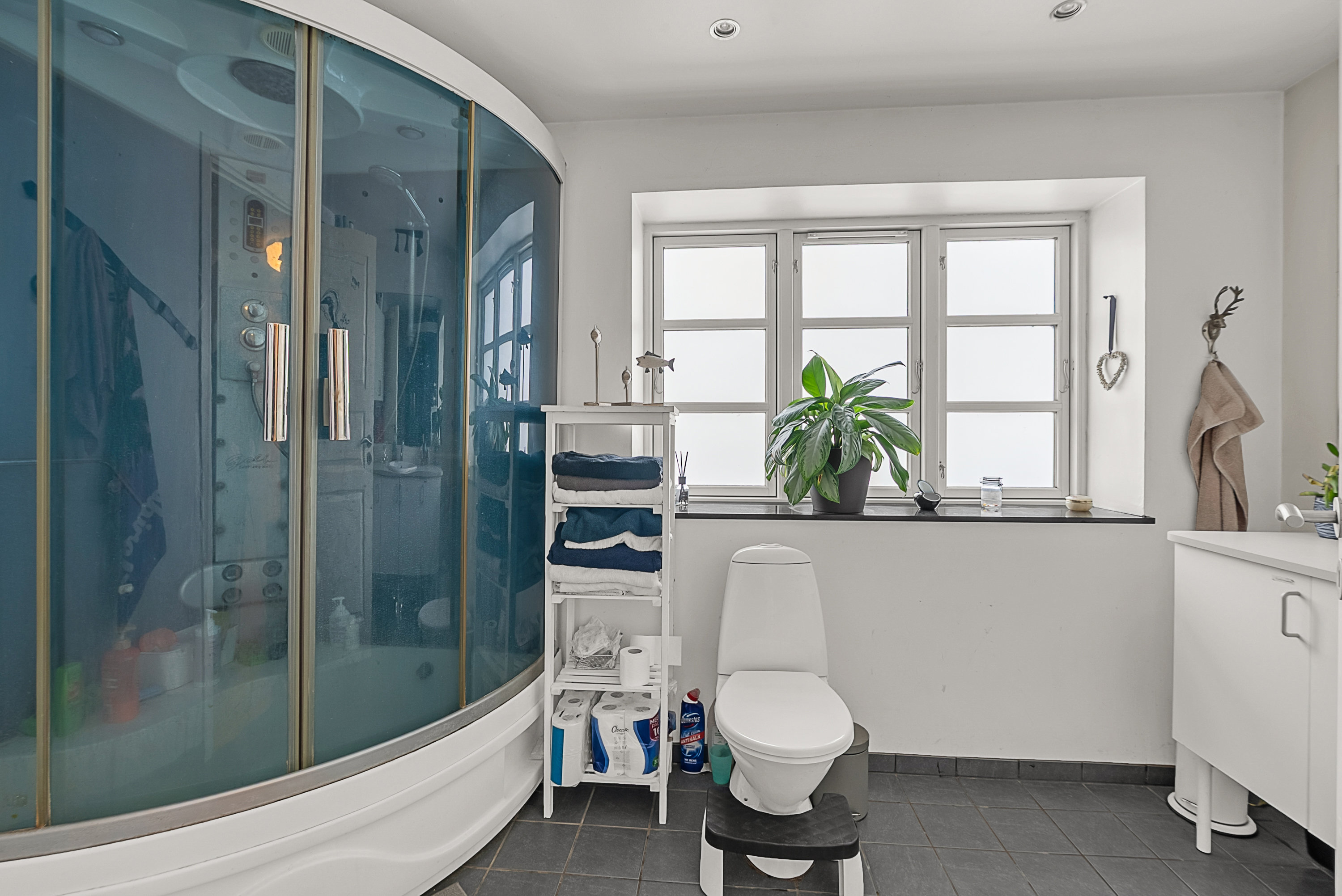 Fremhævet badeværelse billede i fuldskærmstilstand. Billede af Hedebovej 3, Heden, 5750 Ringe