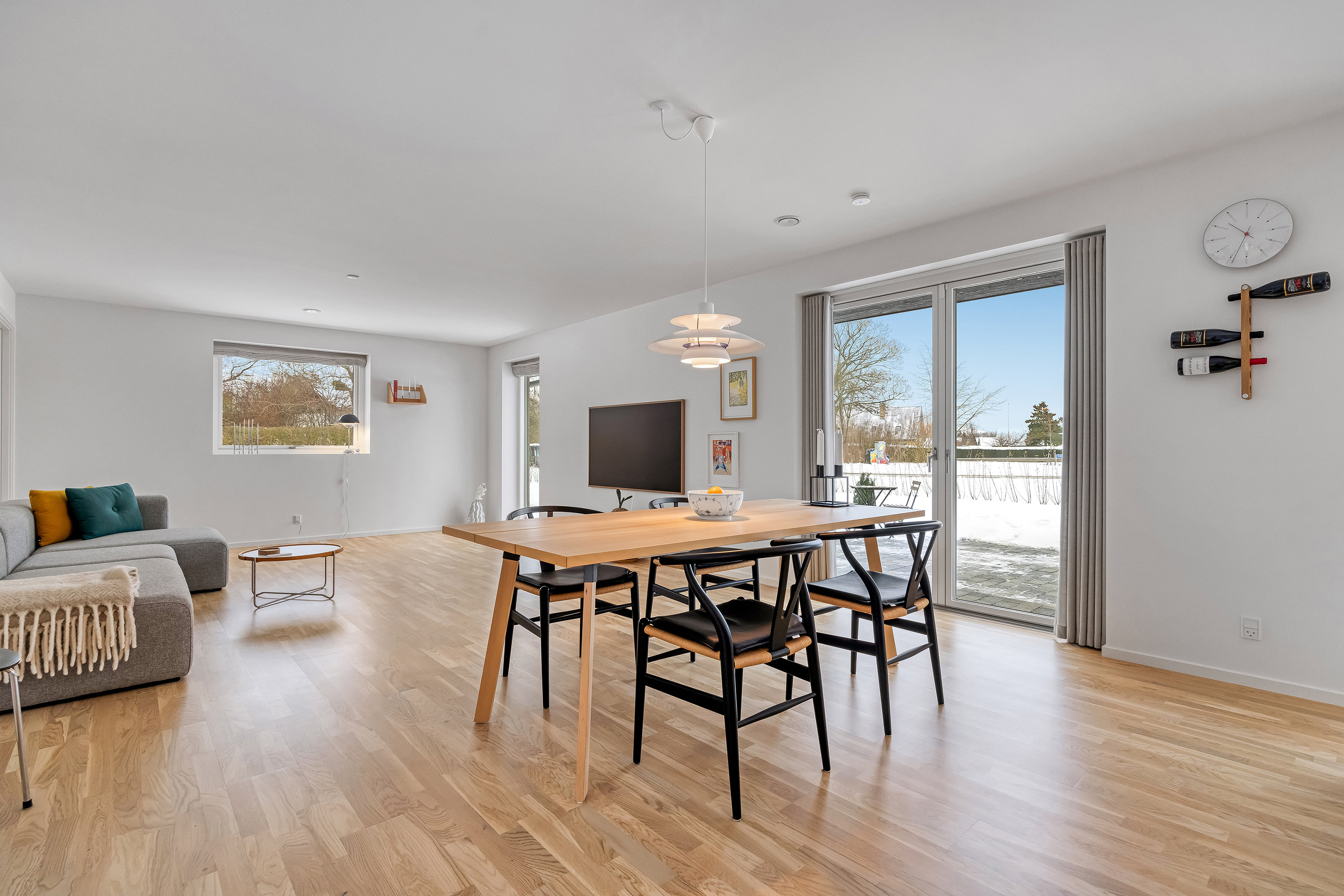 Fremhævet stue billede i fuldskærmstilstand. Billede af Kroghøjgårdsvej 2, Jordhøj, 3550 Slangerup