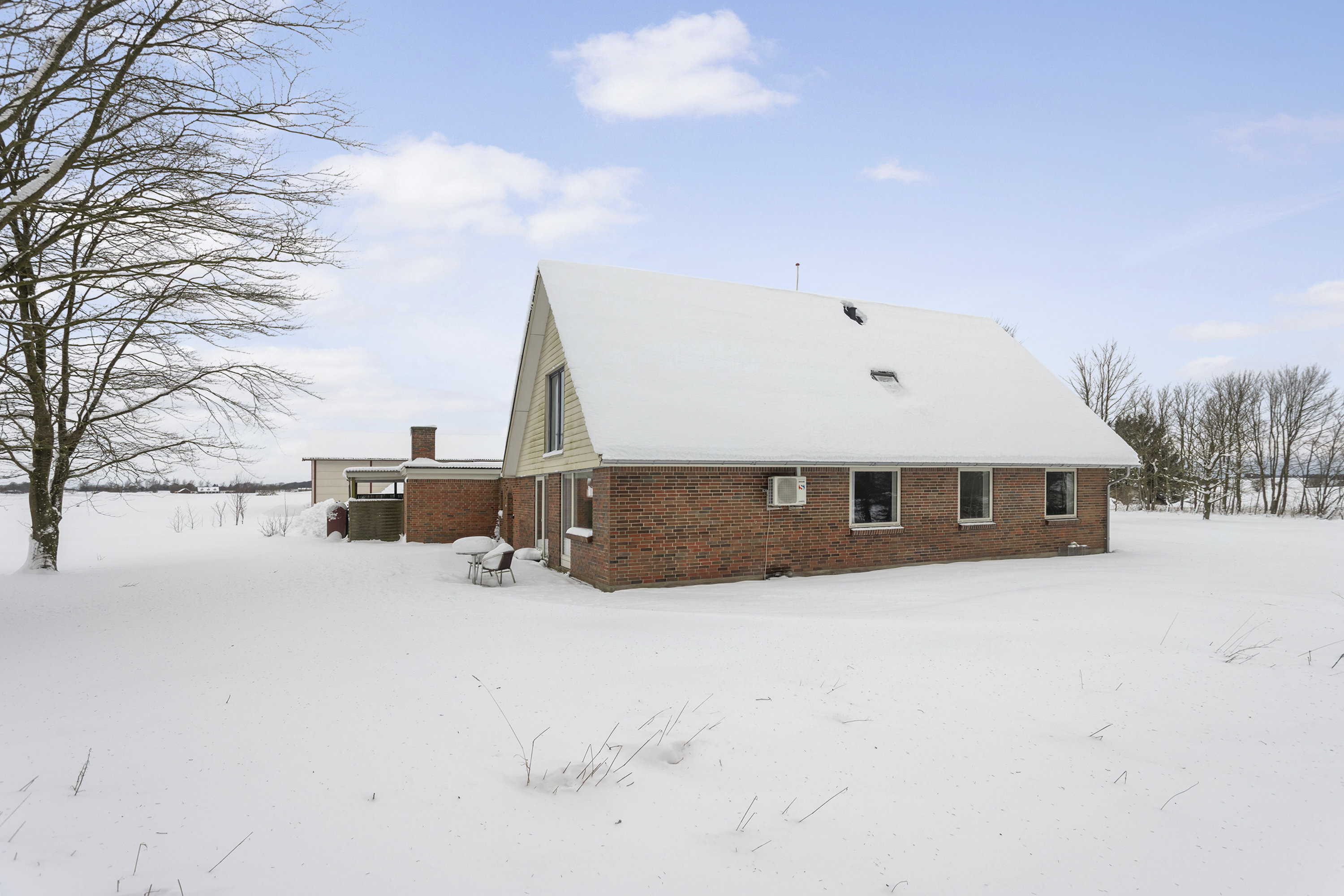 Fremhævet facade billede i fuldskærmstilstand. Billede af Løthvej 199, Lendum, 9870 Sindal