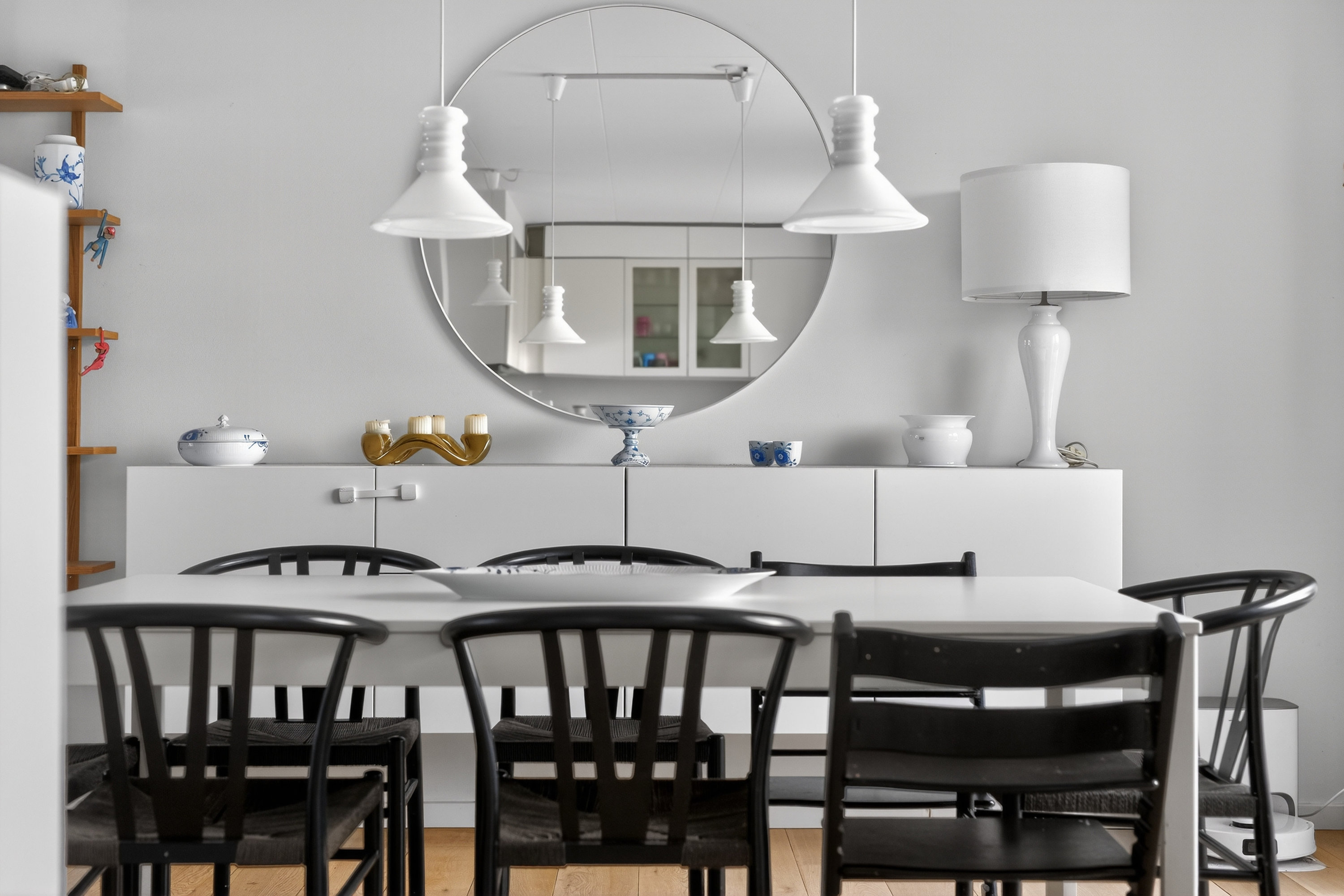 Fremhævet spisestue billede i fuldskærmstilstand. Billede af Kong Knuds Park 22, 2765 Smørum