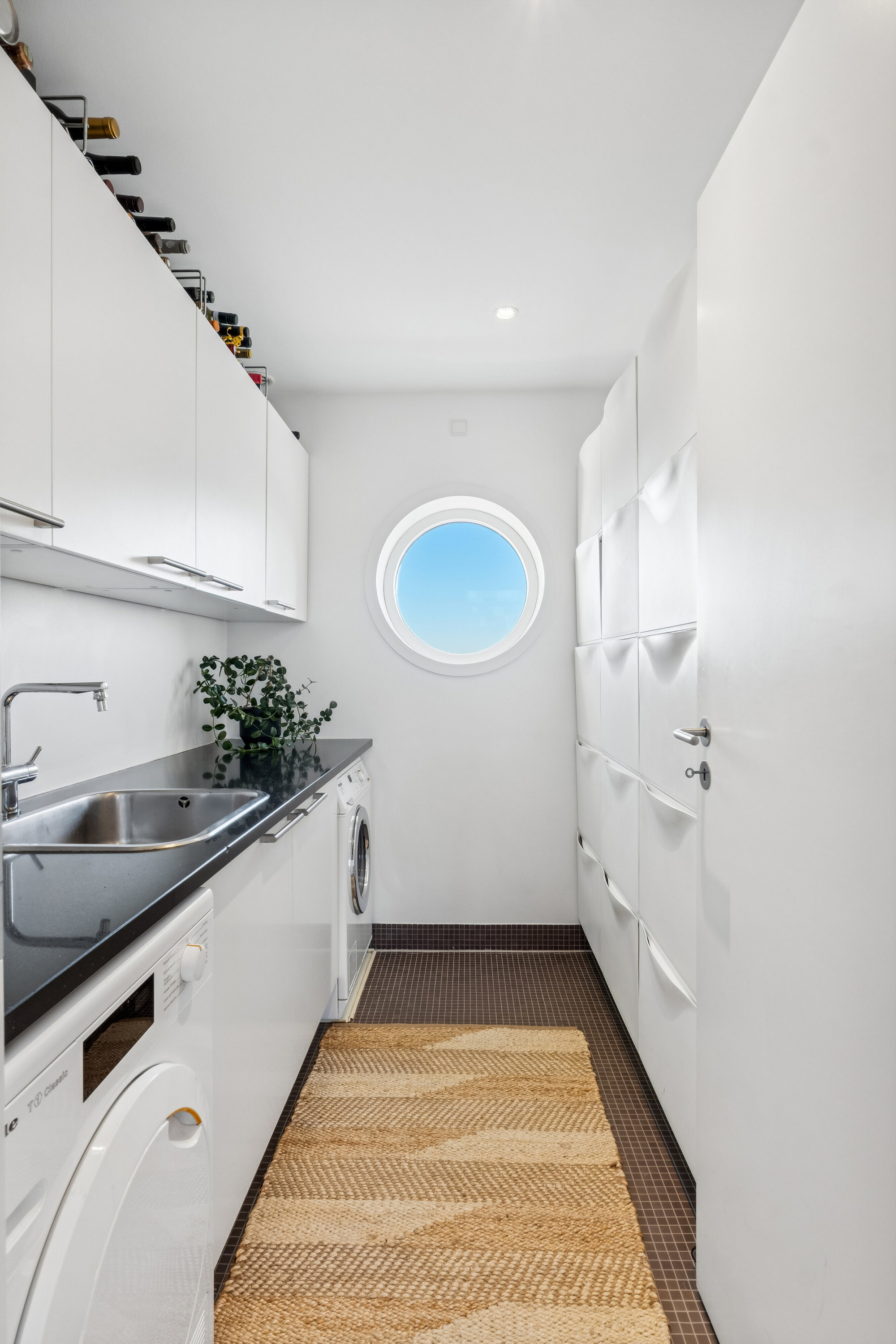 Fremhævet køkken billede i fuldskærmstilstand. Billede af Erik Eriksens Gade 9, 6. tv., 2300 København S