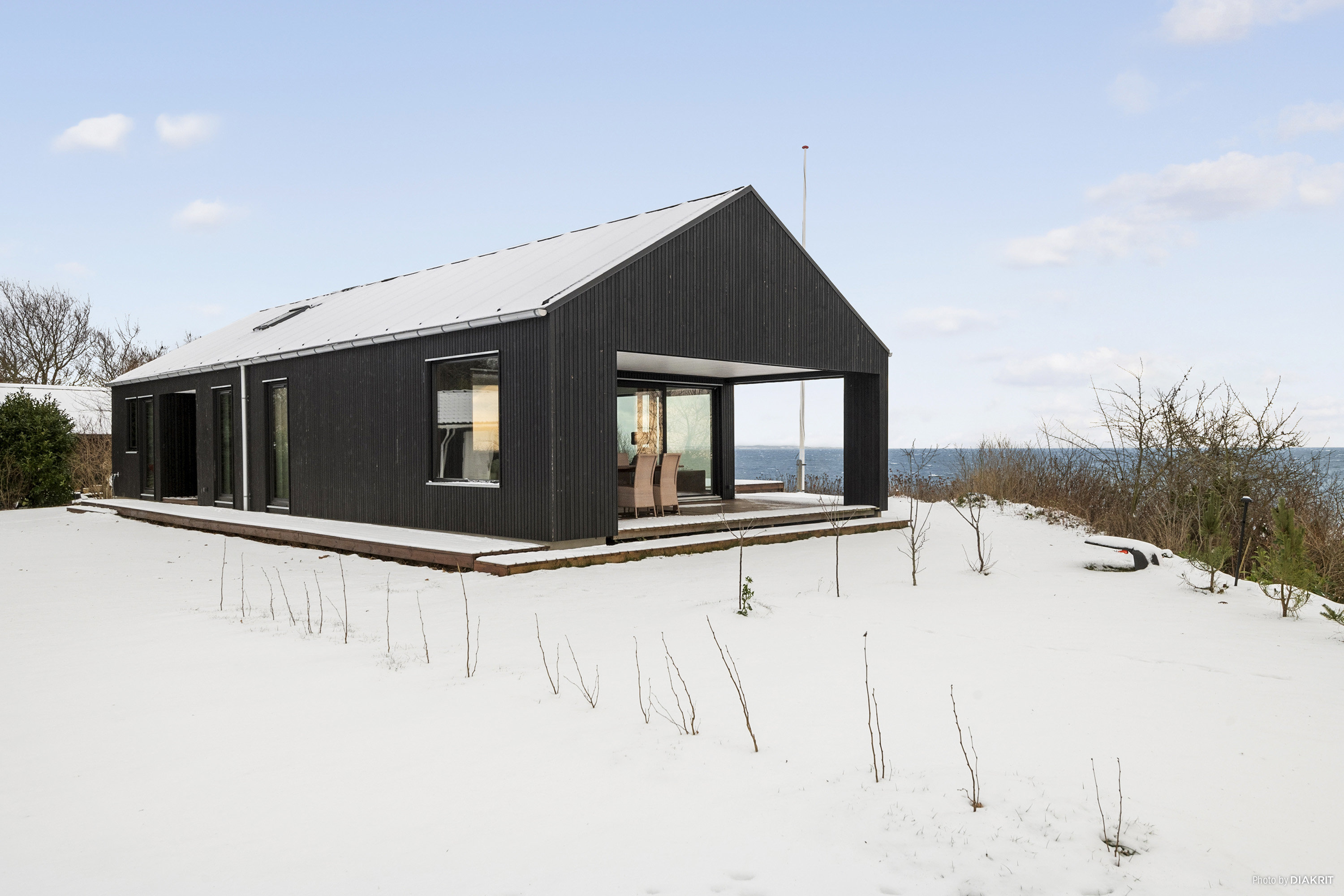 Miniaturebillede 1: ejendommen. Billede af Kystvejen 102, Rude Strand, 8300 Odder