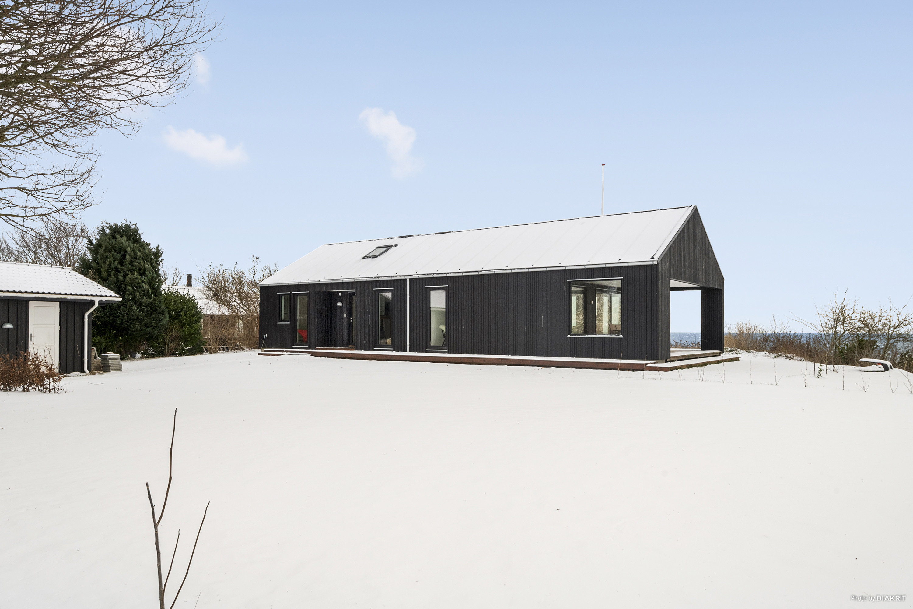 Fremhævet ejendommen billede i fuldskærmstilstand. Billede af Kystvejen 102, Rude Strand, 8300 Odder