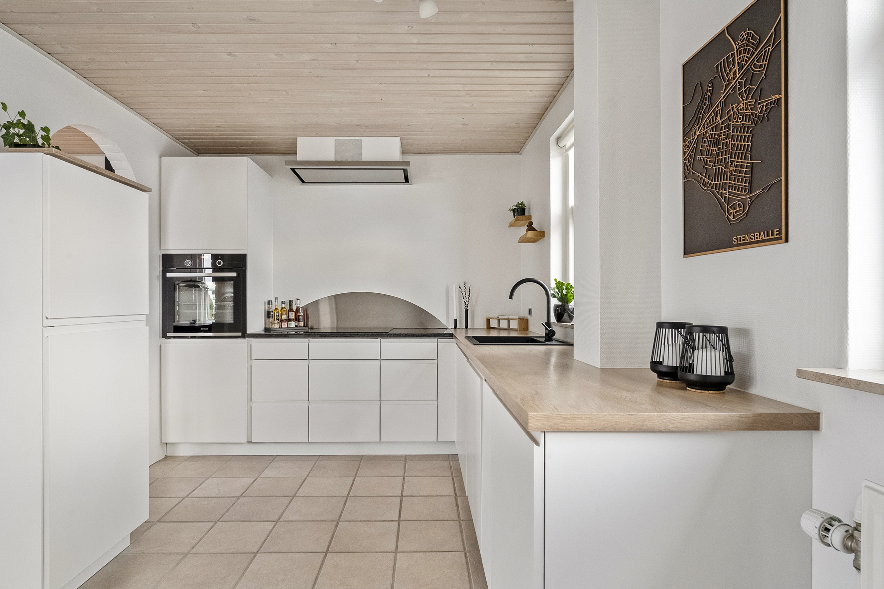 Fremhævet køkken billede i fuldskærmstilstand. Billede af Hovmarksvej 102, 8700 Horsens